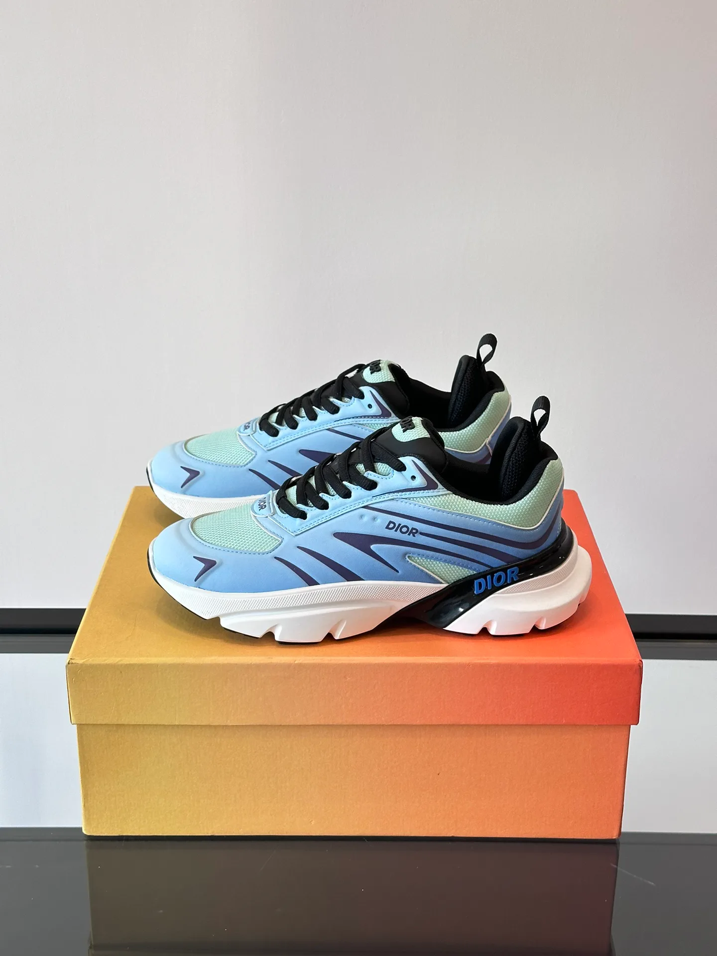 Кроссовки Женские Christian Dior 11426292