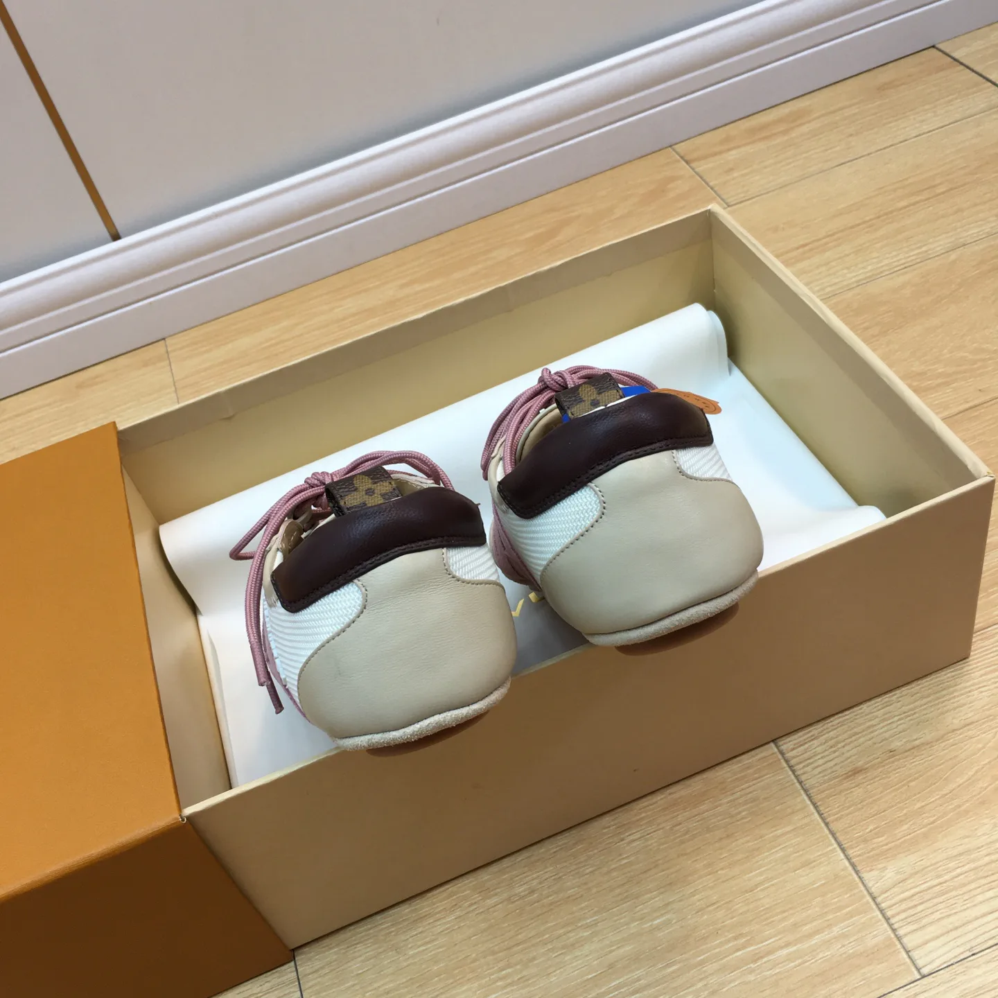 Кроссовки Женские Louis Vuitton 1590955