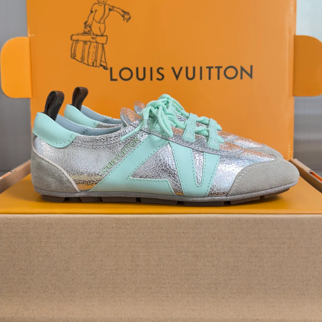 Кроссовки Женские Louis Vuitton 17780696