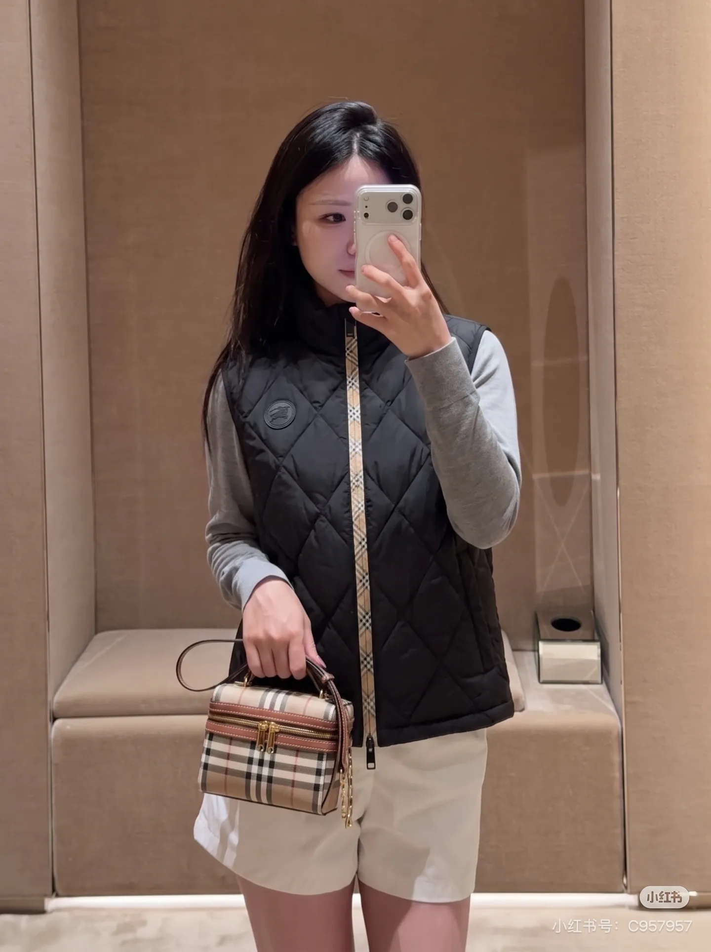 Жилеты Женские Burberry 18713462