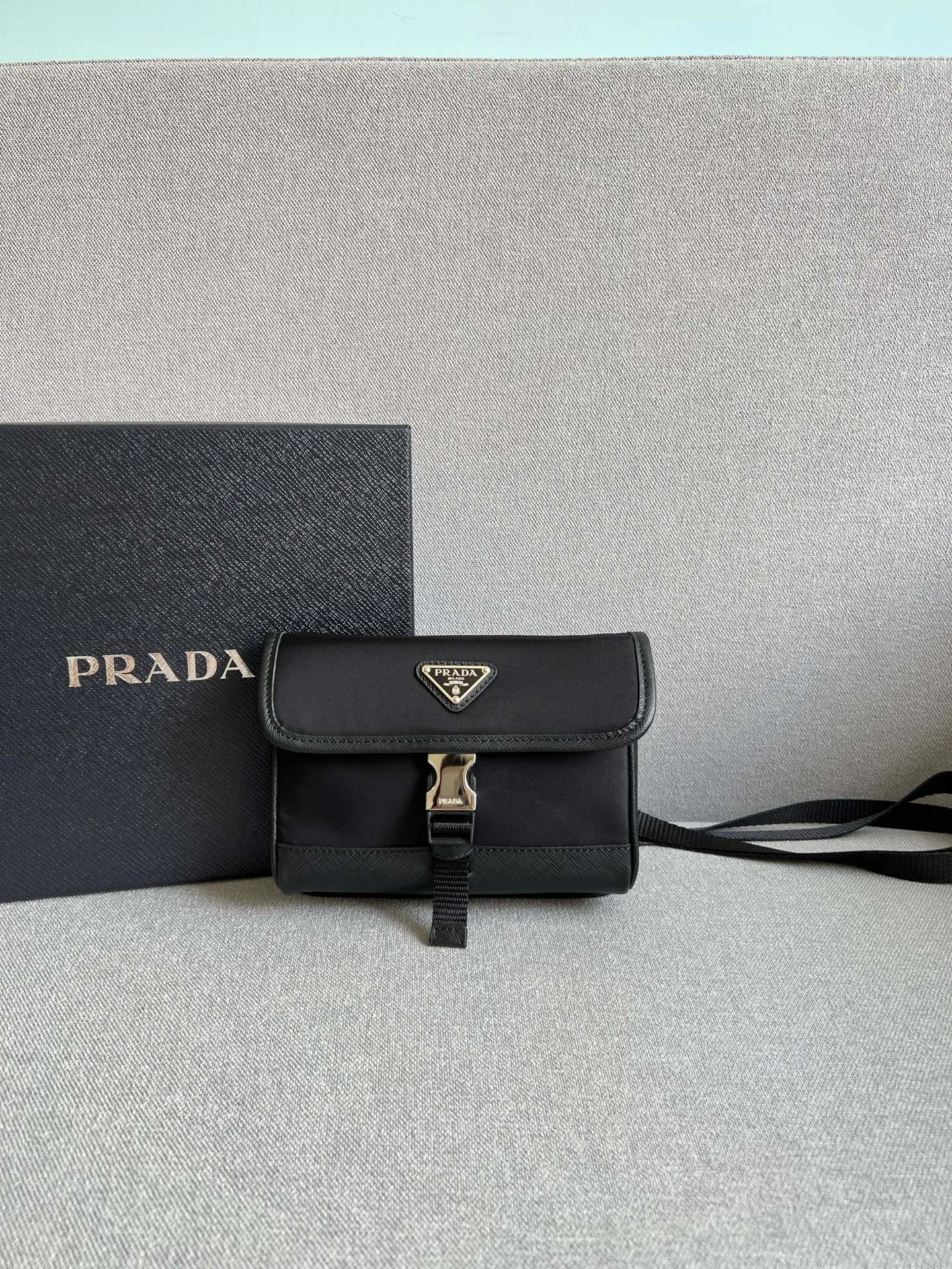 Сумки На Ремне Женские Prada 17999852