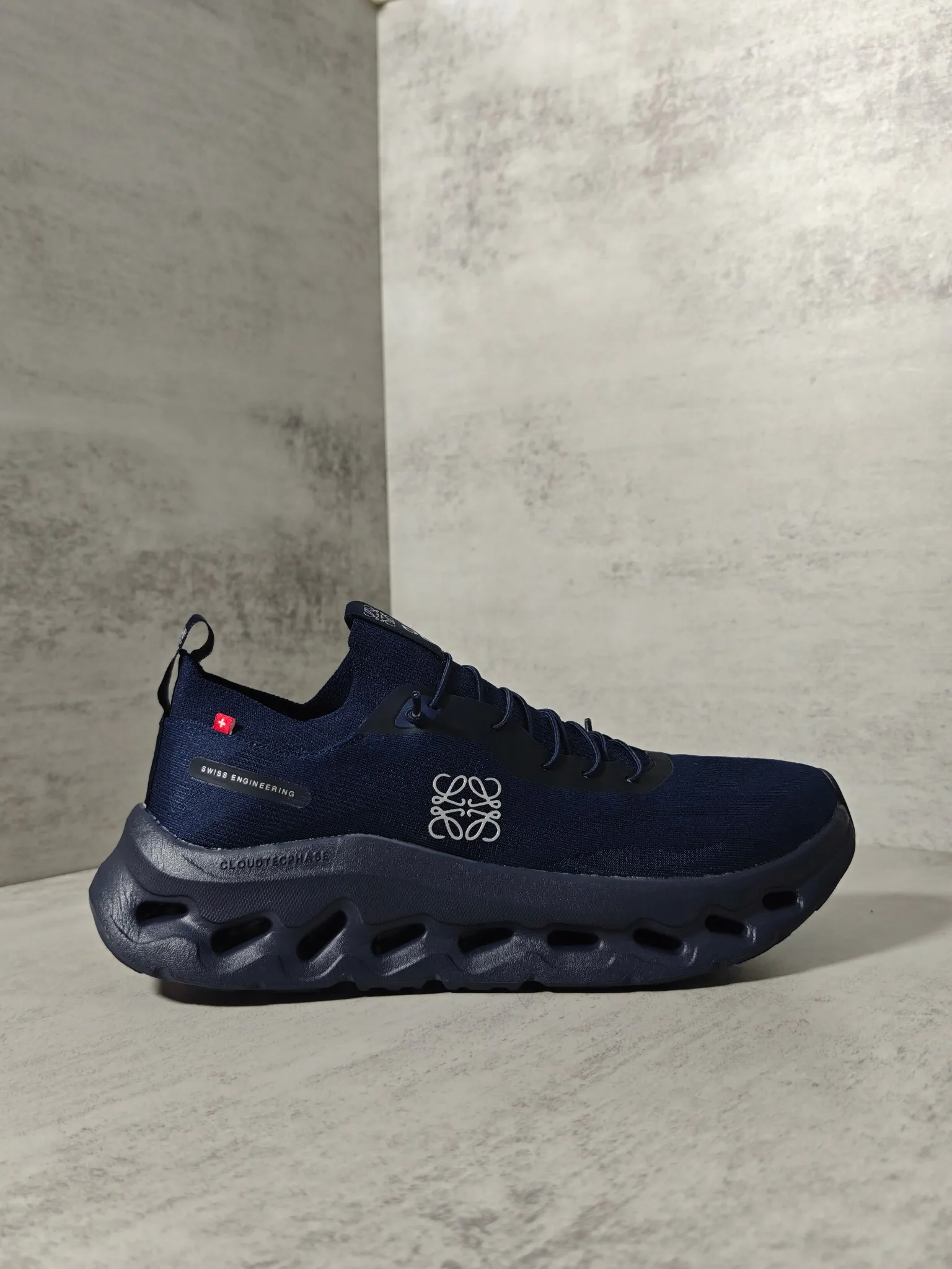 Кроссовки Женские Loewe 108240