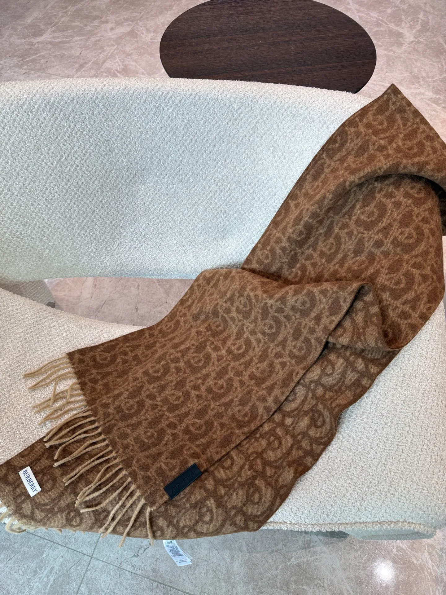 Шарфы Burberry 18002703
