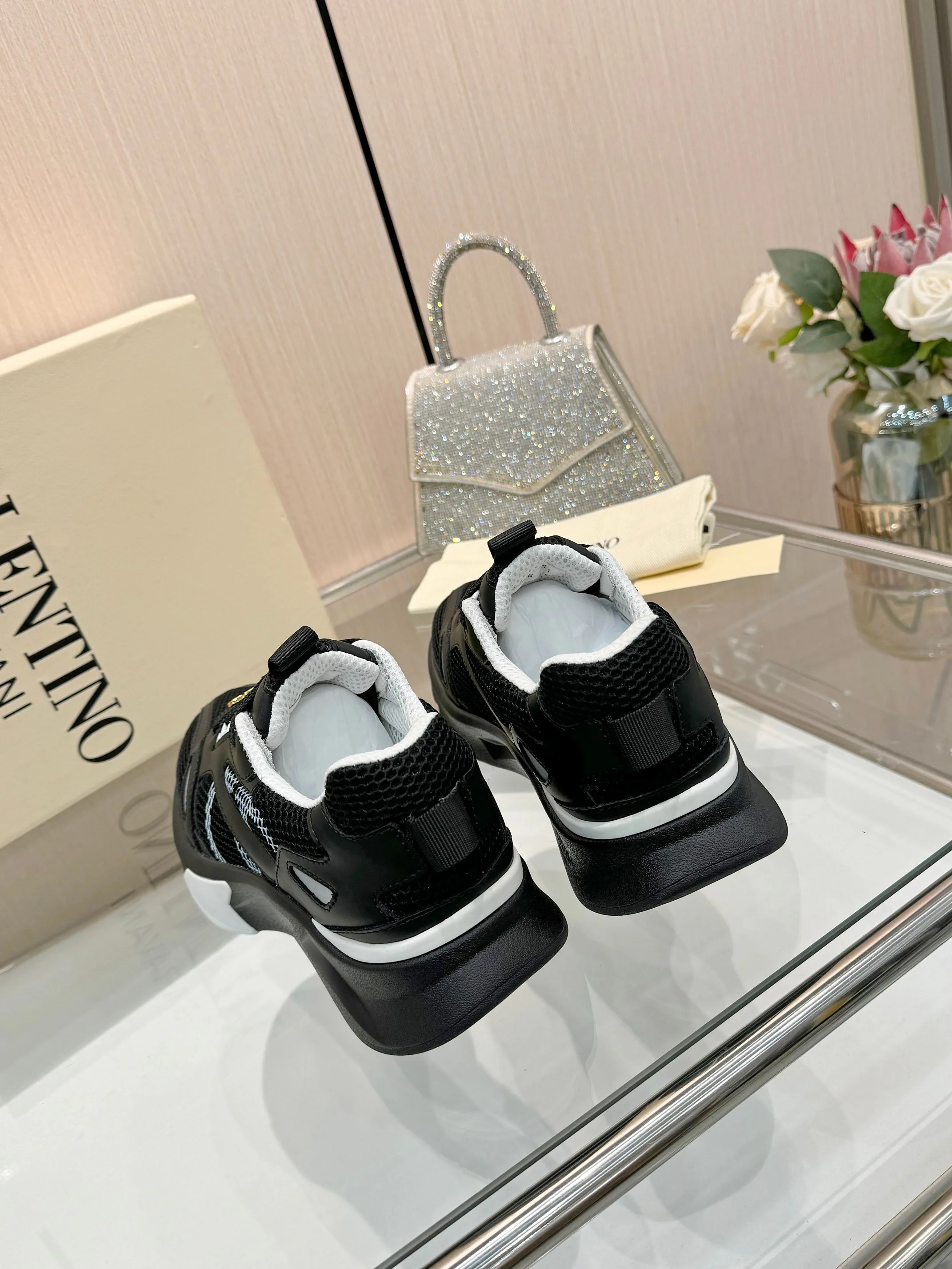 Кроссовки Мужские Valentino 17037991