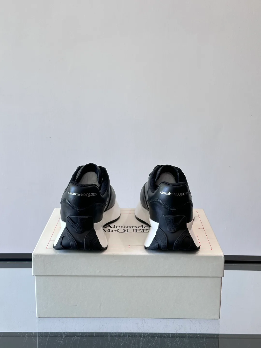 Кроссовки Женские Alexander Mcqueen 564580