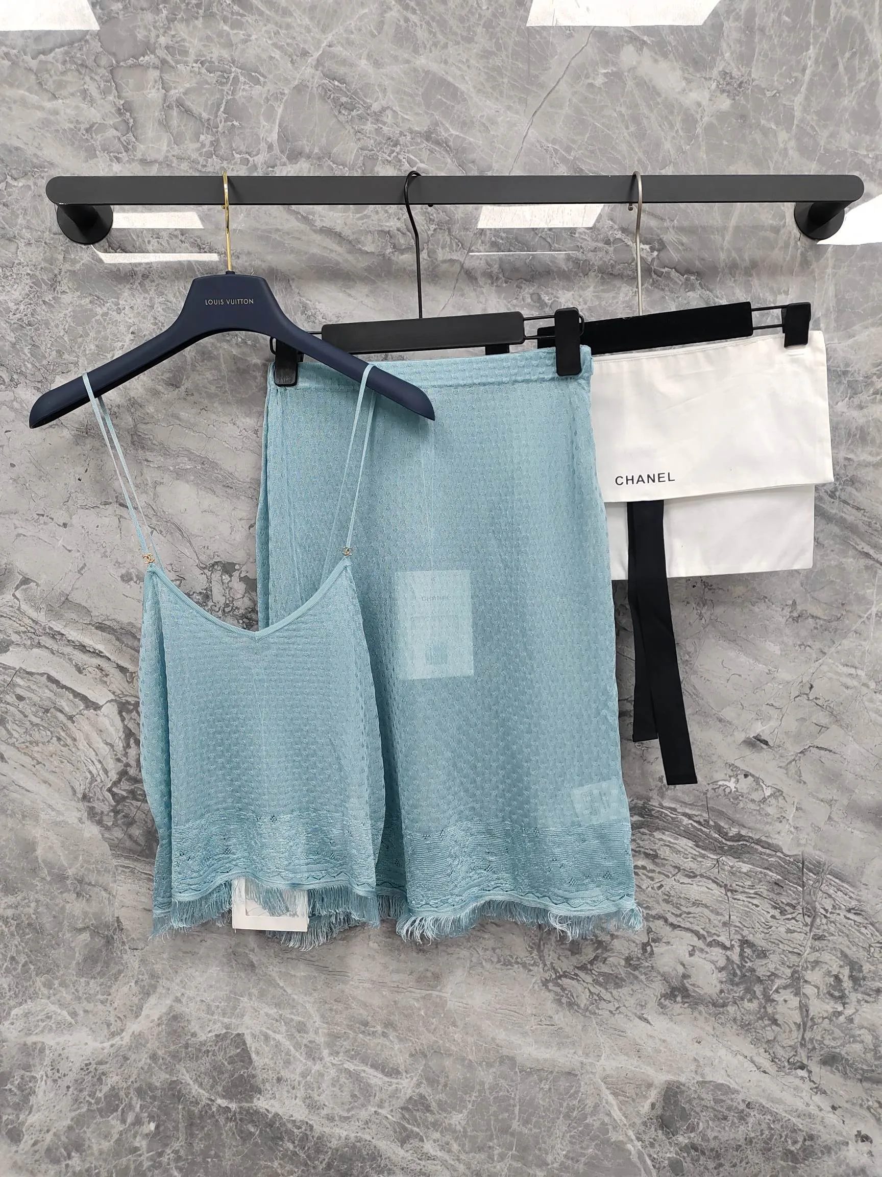 Куртки И Пуховики Женские Chanel 11591144