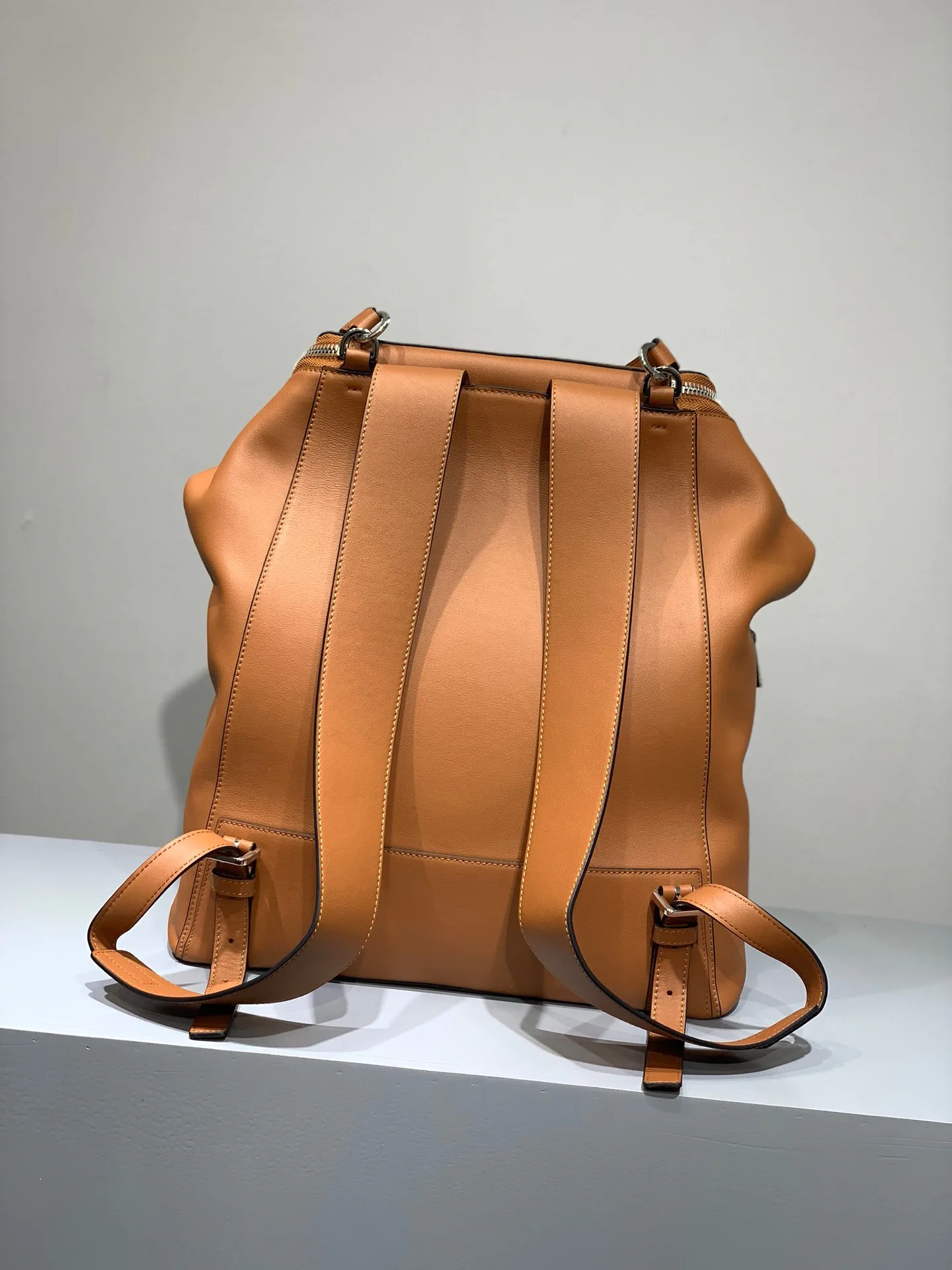 Рюкзаки Женские Loewe 690137