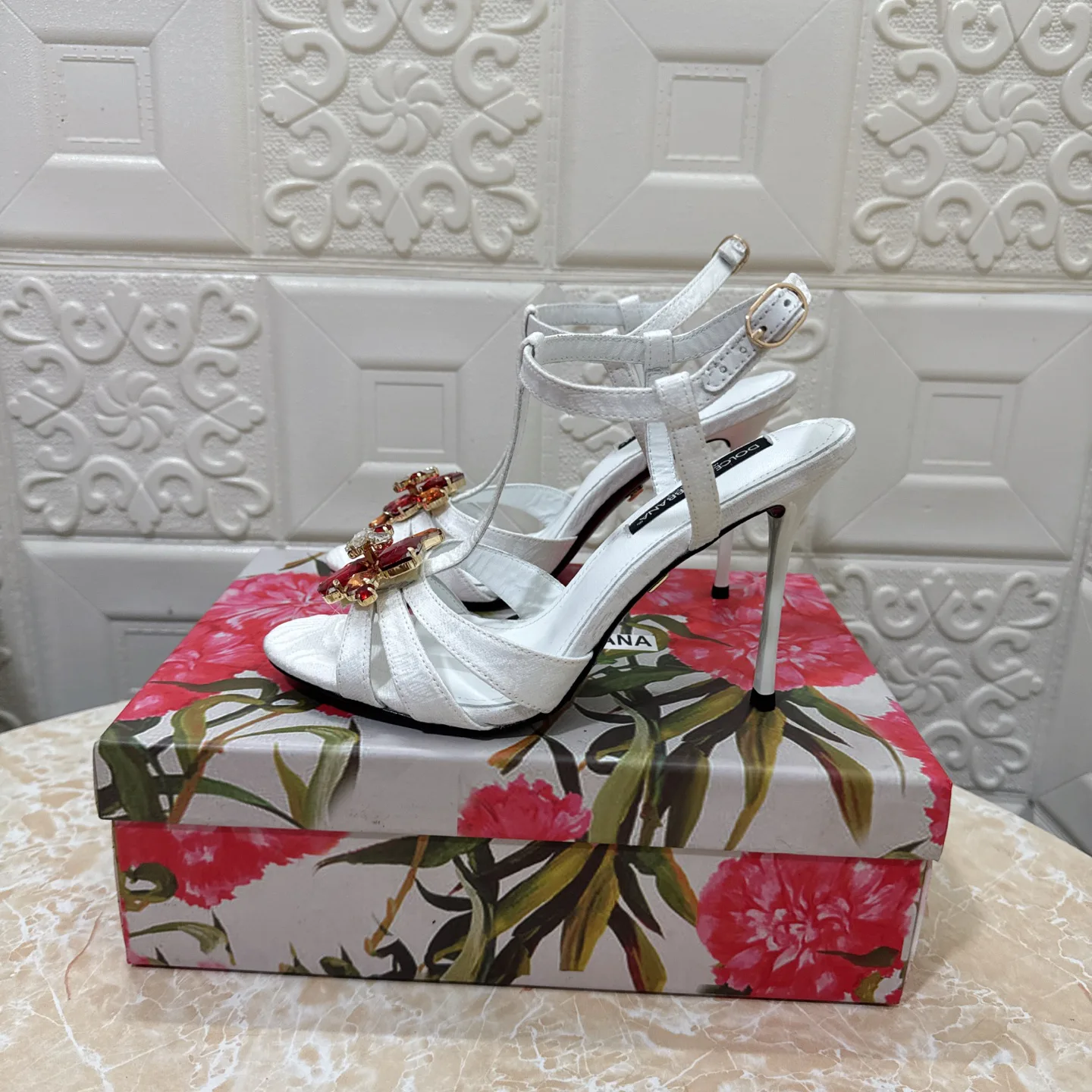 Босоножки Женские Dolce & Gabbana 17349792