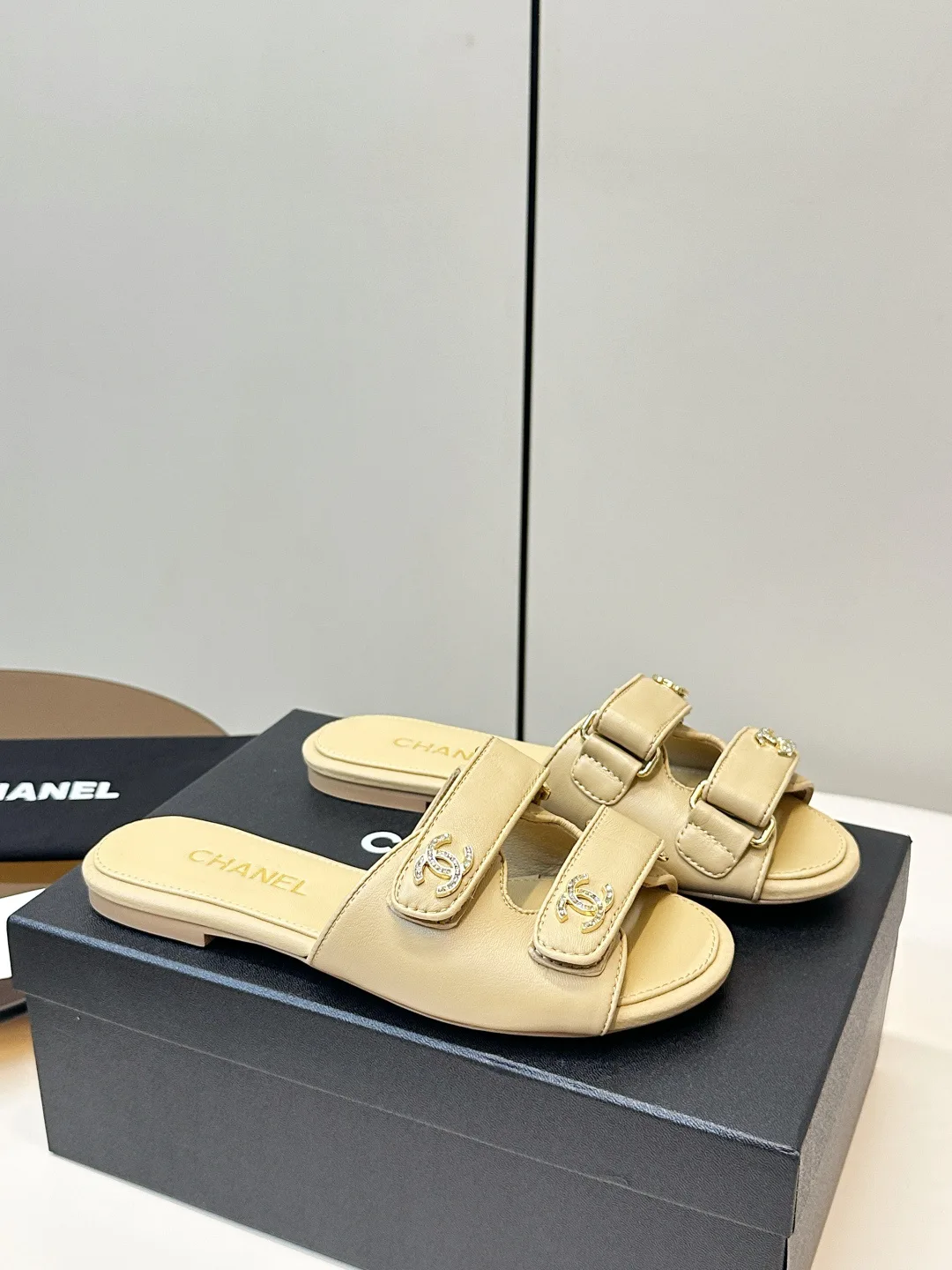 Сандалии Женские Chanel 12959941