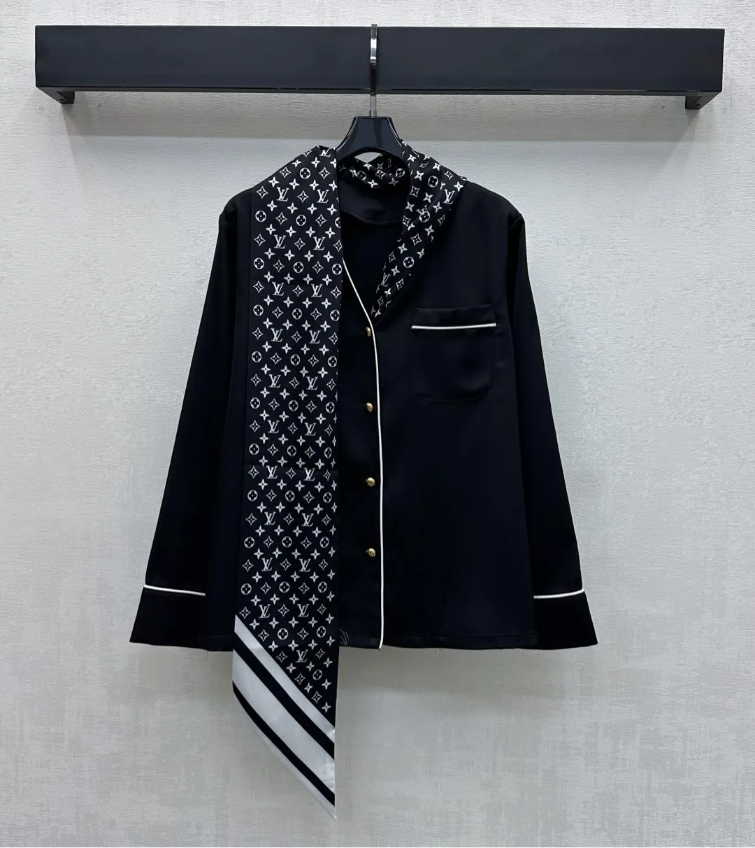 Костюмы Женские Louis Vuitton 1330466