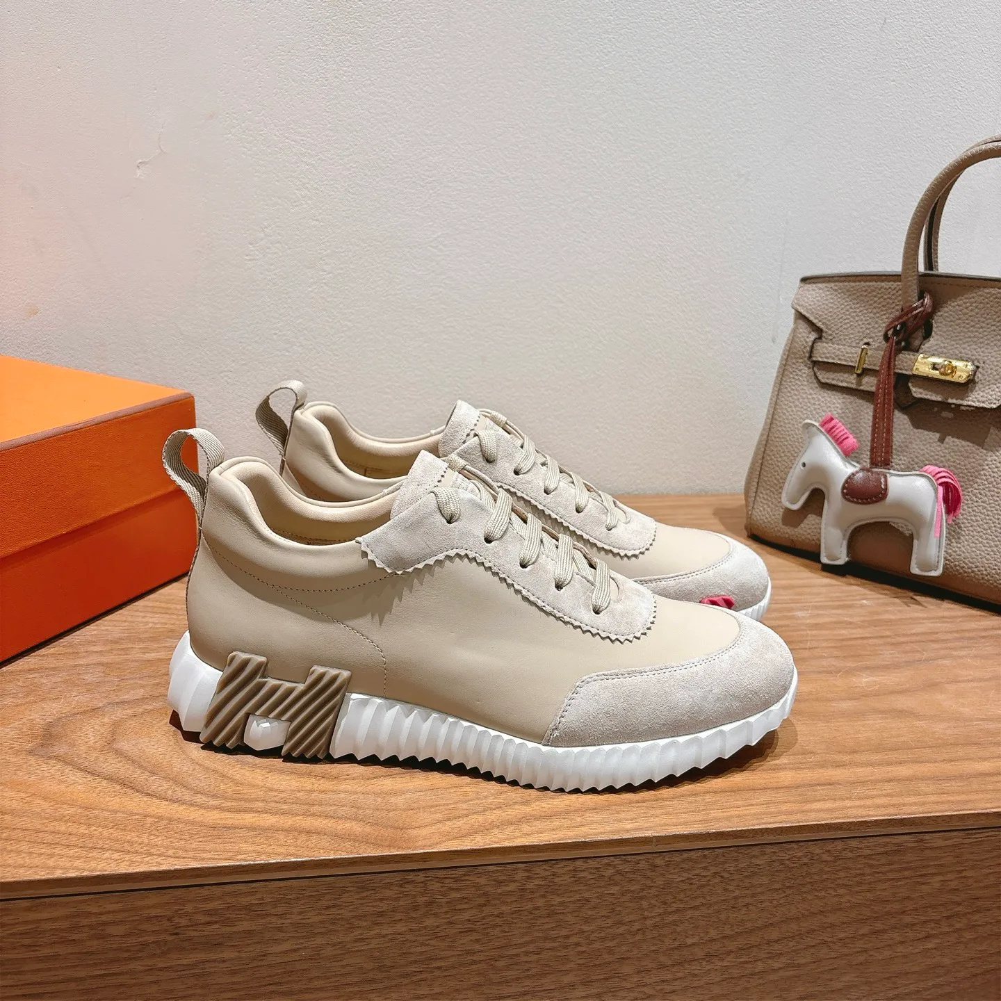 Кроссовки Женские Hermes 9915107
