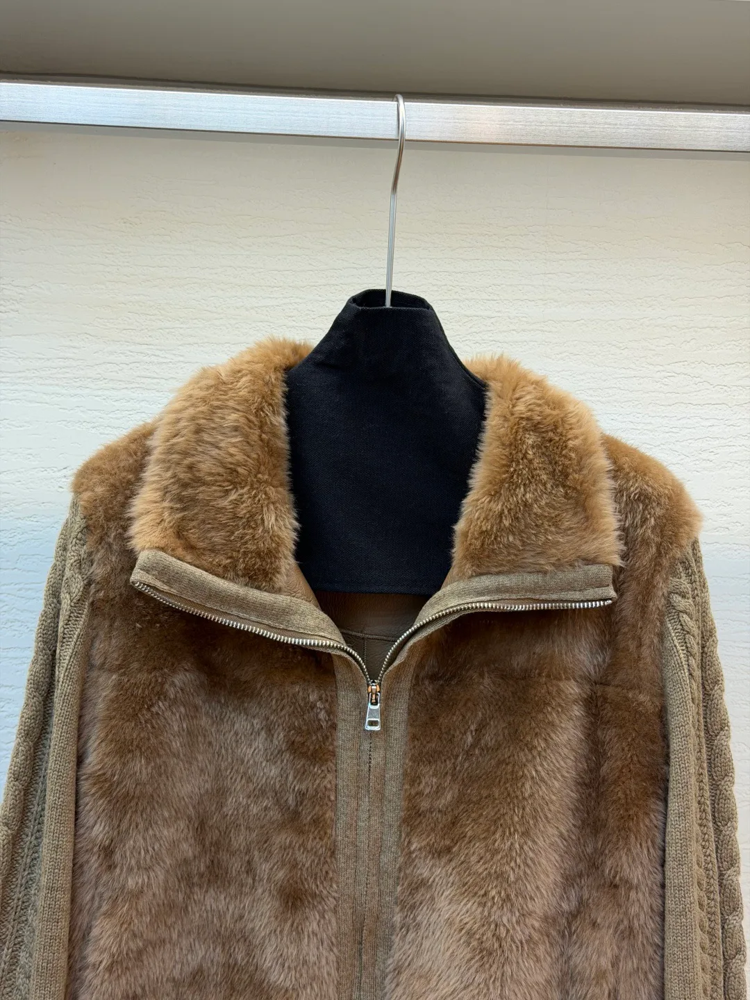 Кожаные Куртки И Дублёнки Женские Loro Piana 19038432