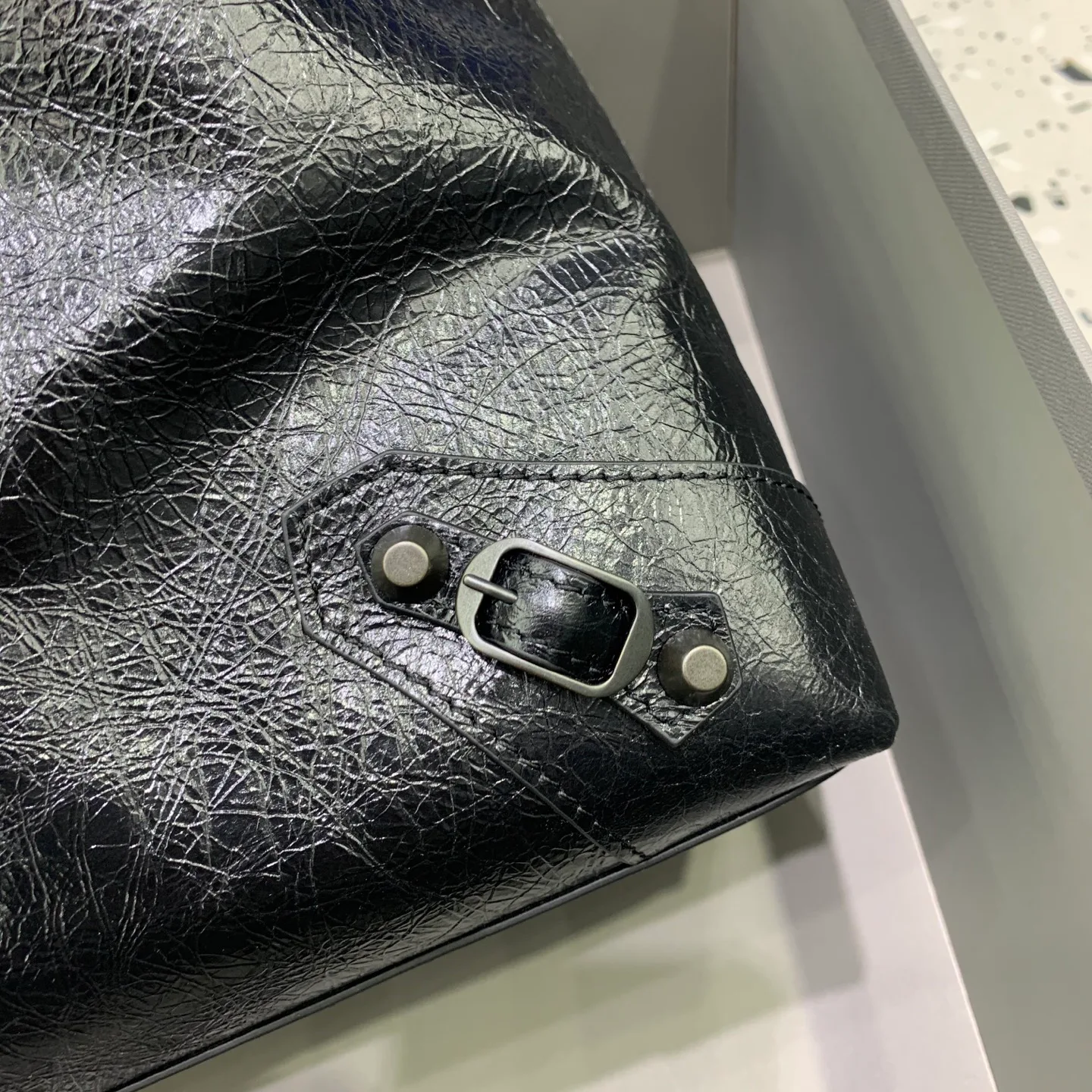 Классические Сумки Женские Balenciaga 18135819