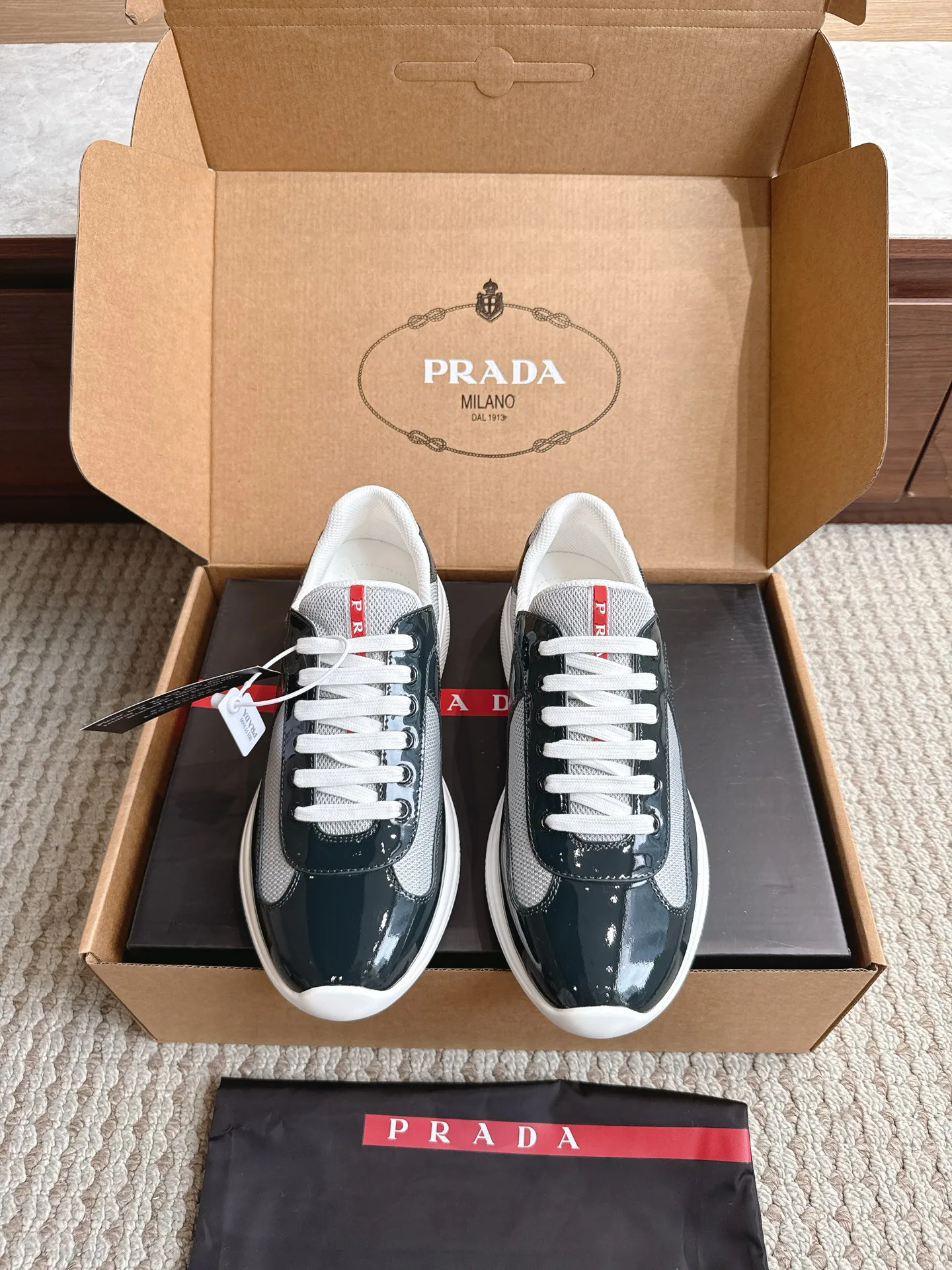 Кроссовки Женские Prada 17470429