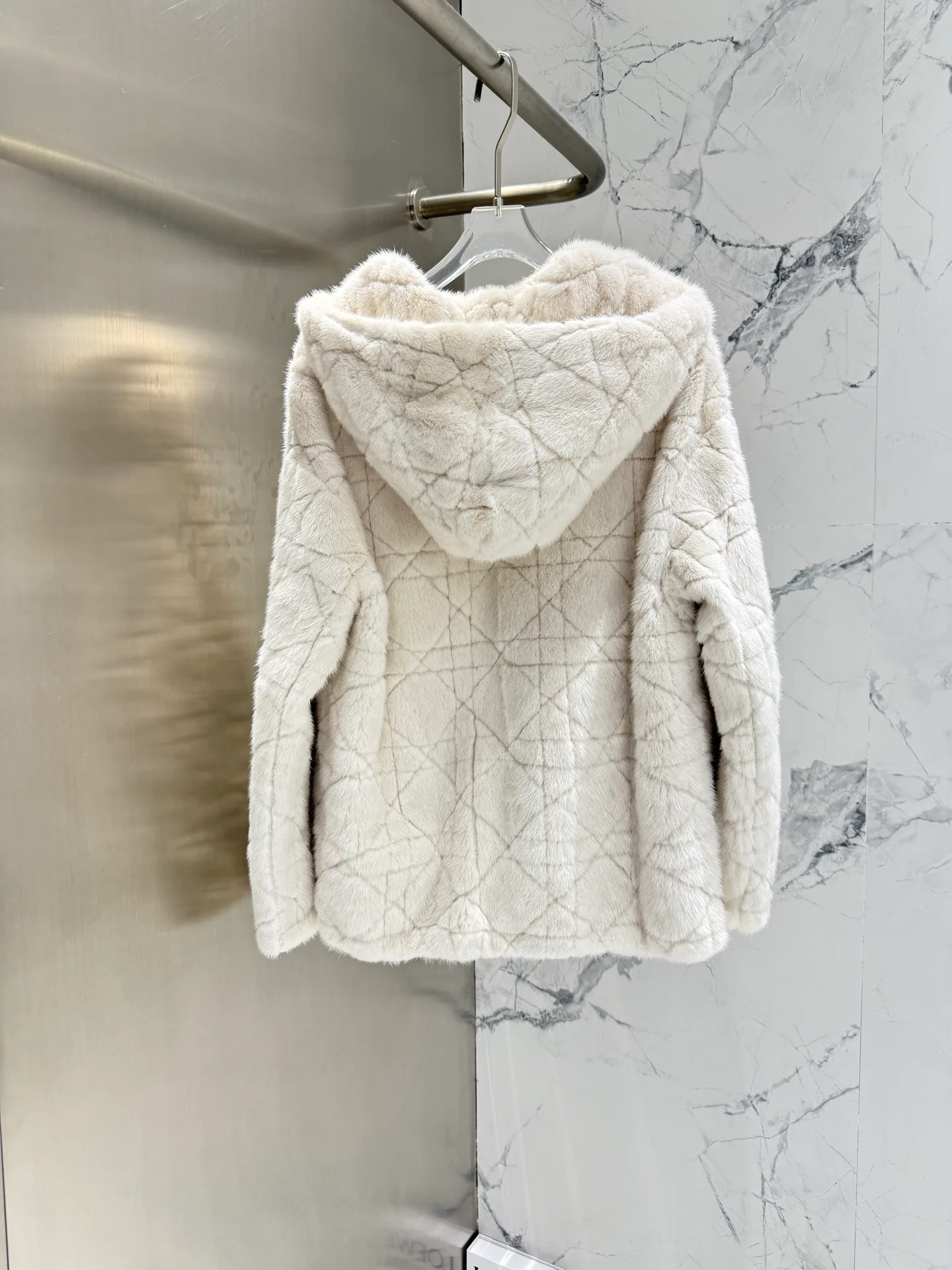 Шубы Женские Christian Dior 4771617