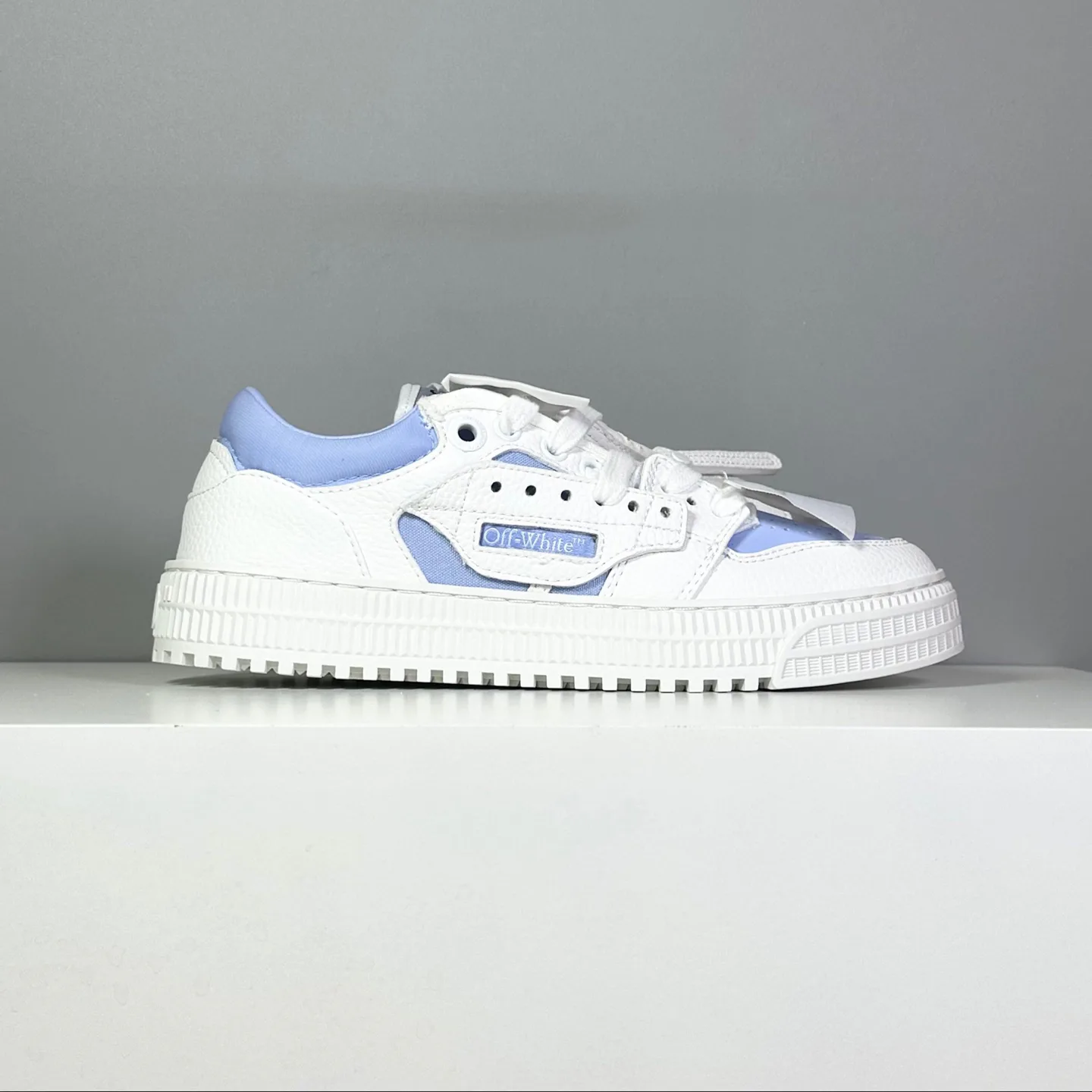Кроссовки Женские Off-White 18039063