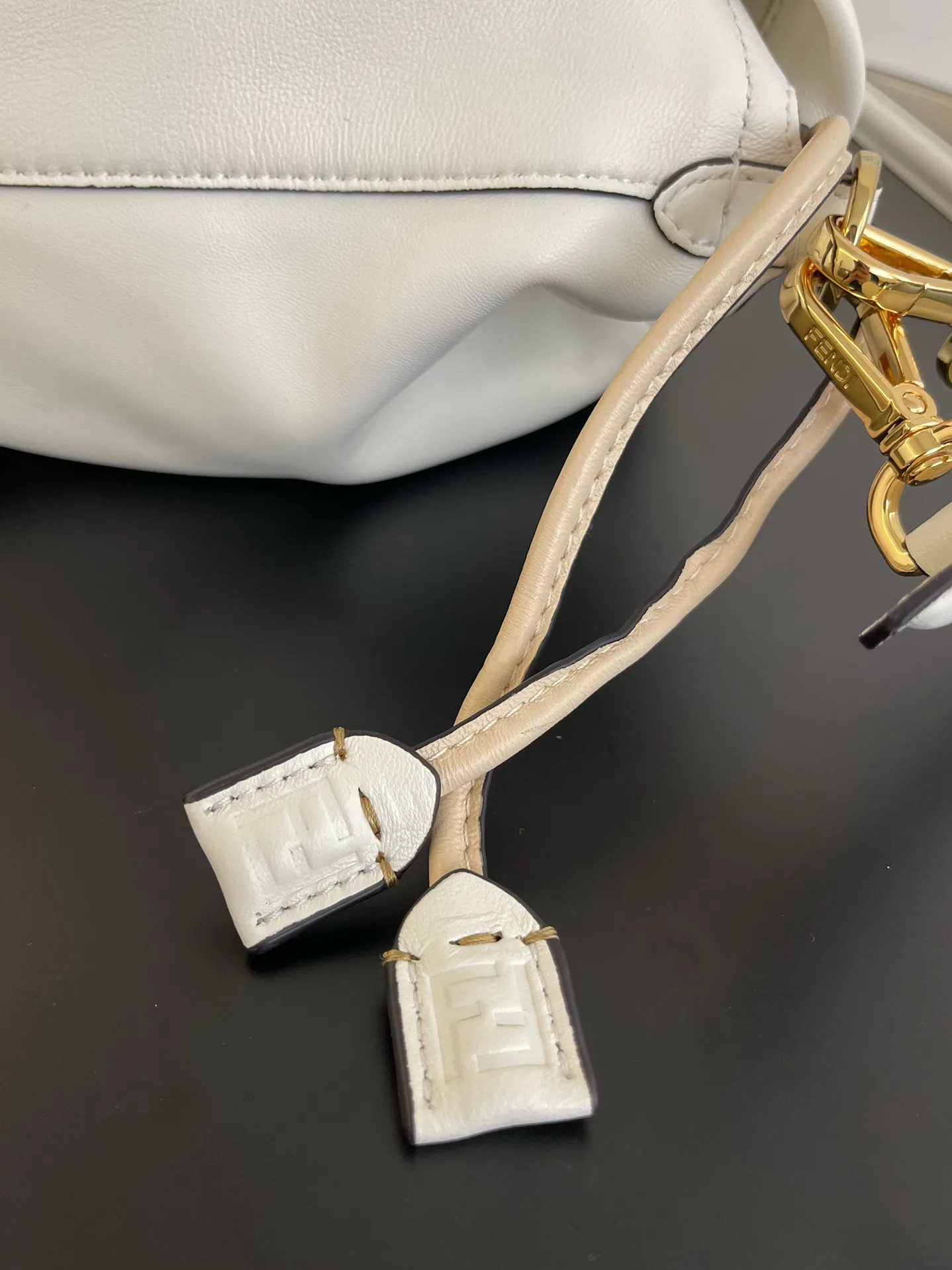 Классические Сумки Женские Fendi 13546226