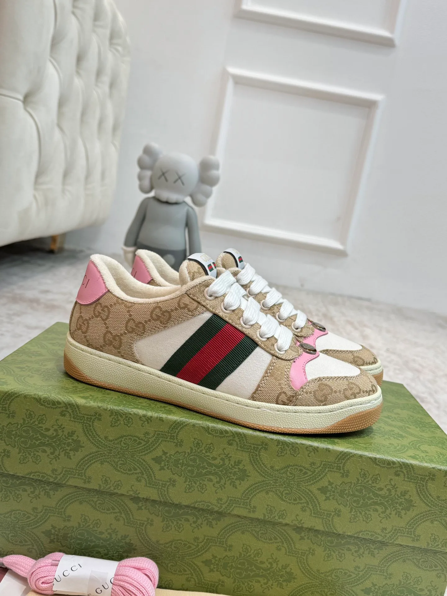 Кроссовки Женские Gucci 944967