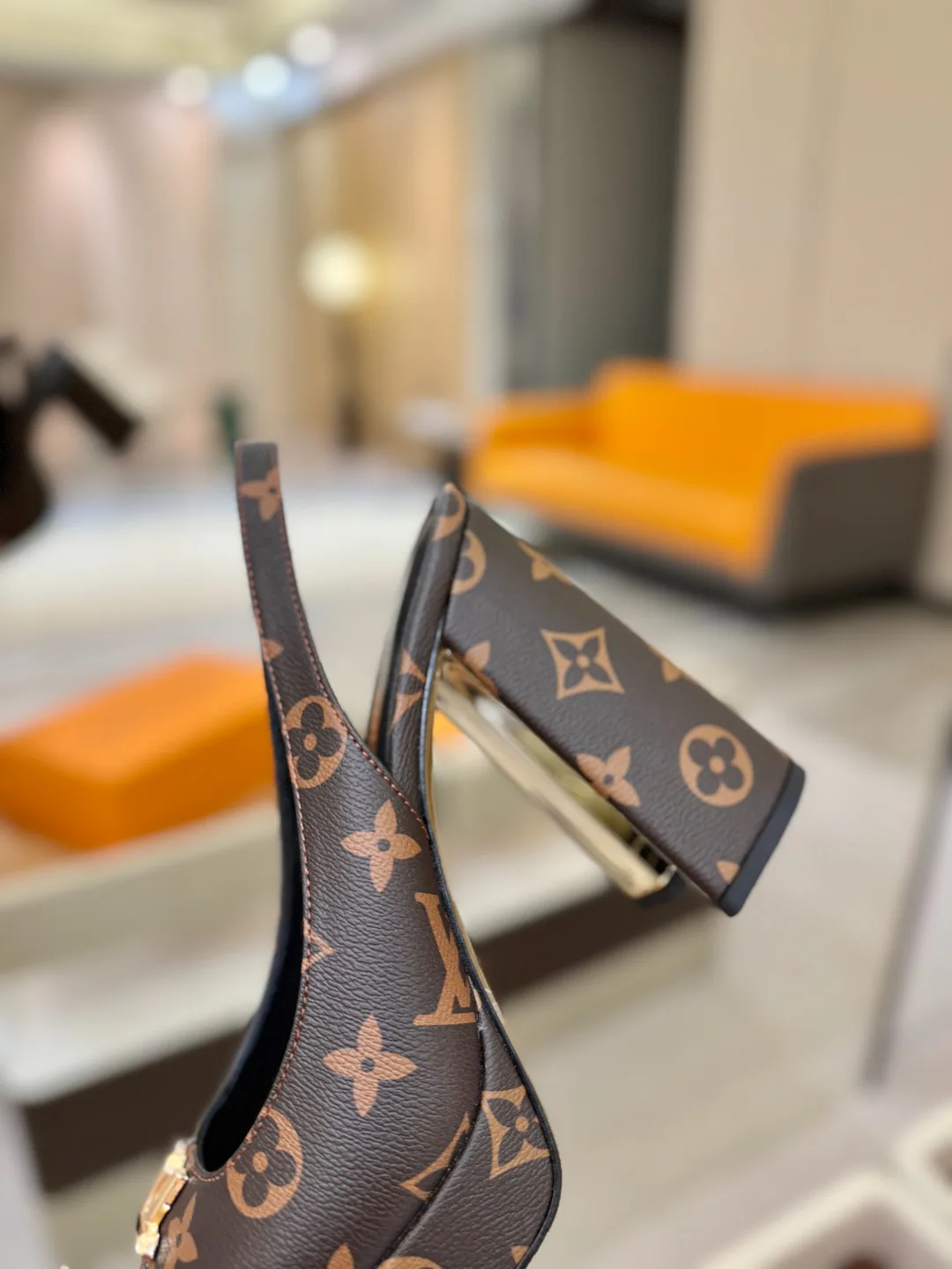 Туфли Женские Louis Vuitton 10910191