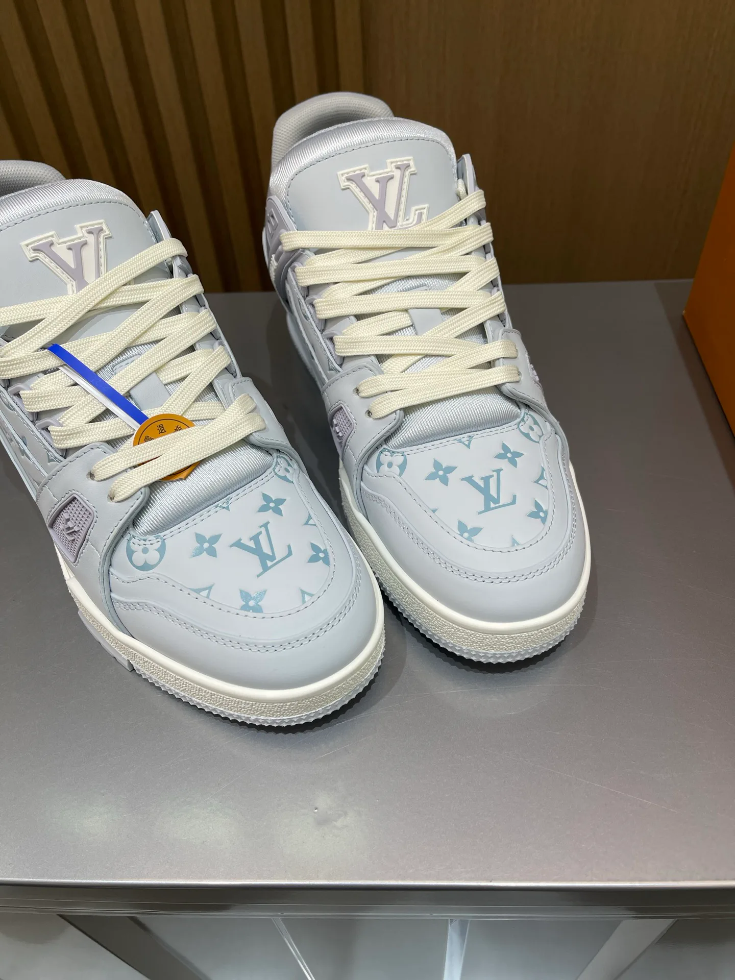 Кроссовки Мужские Louis Vuitton 19466415