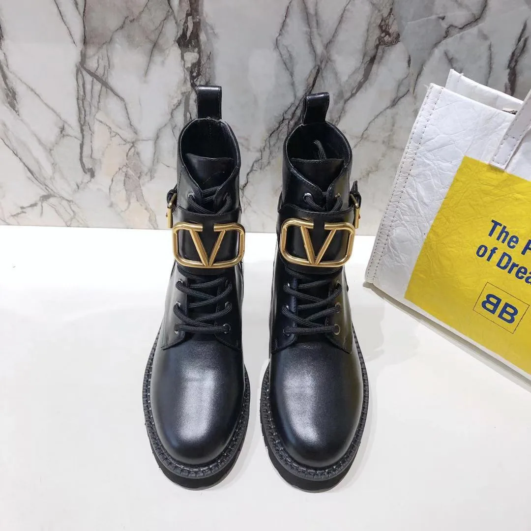 Ботинки Женские Valentino 18616595