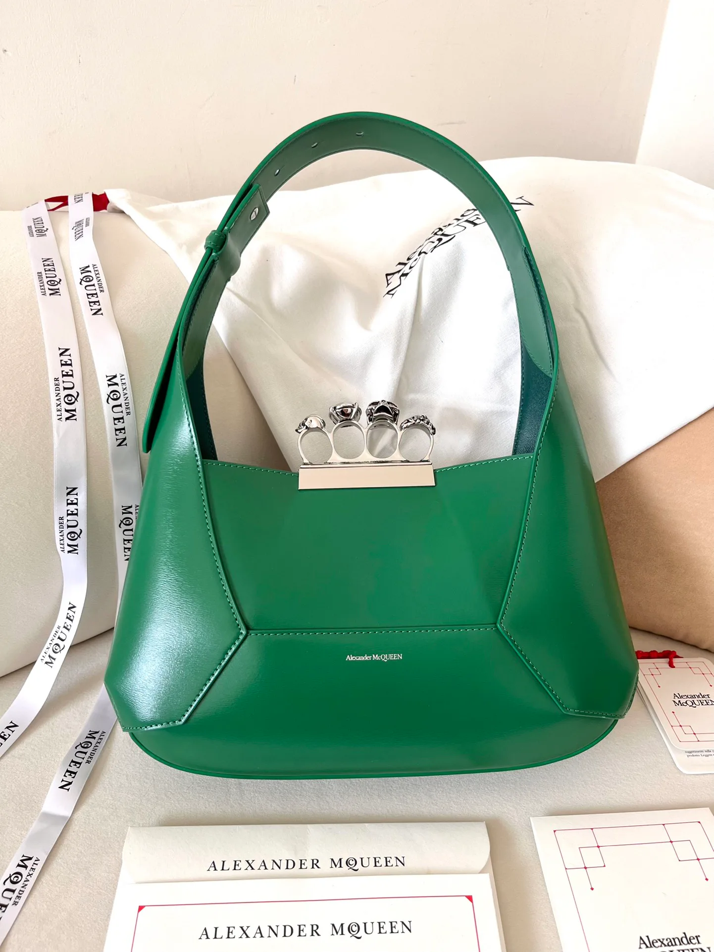 Сумки На Ремне Женские Alexander Mcqueen 11472527