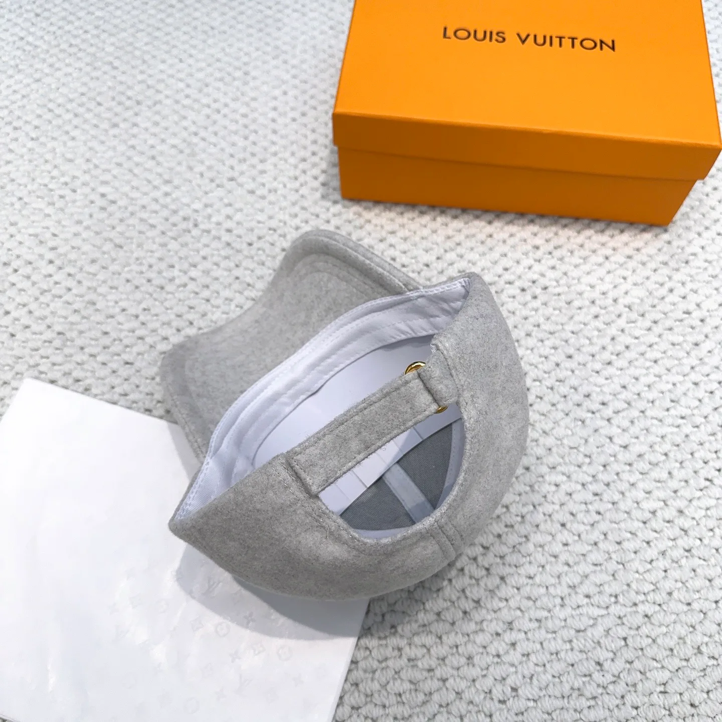 Головные Уборы Louis Vuitton 980976