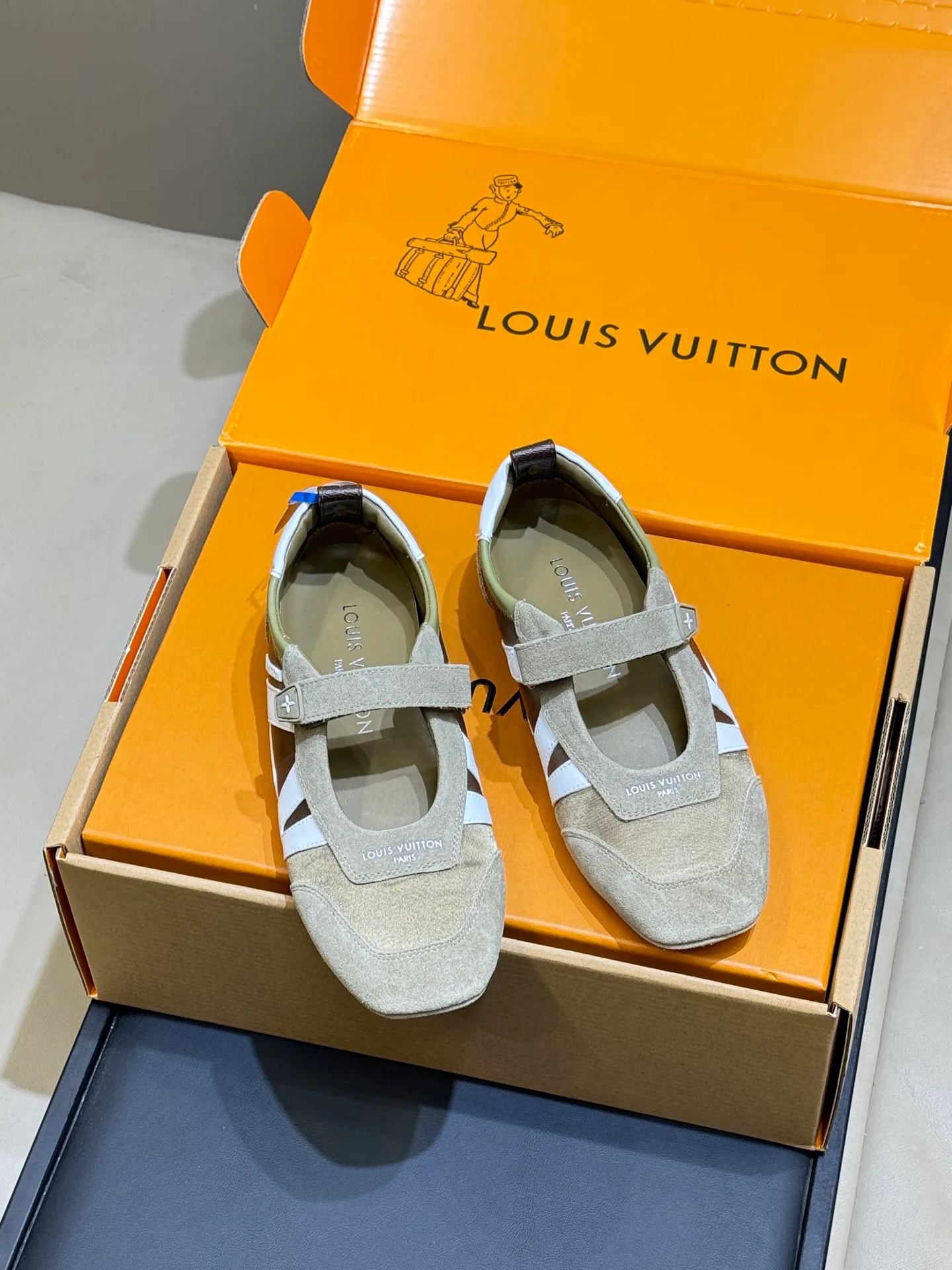 Босоножки Женские Louis Vuitton 11258736