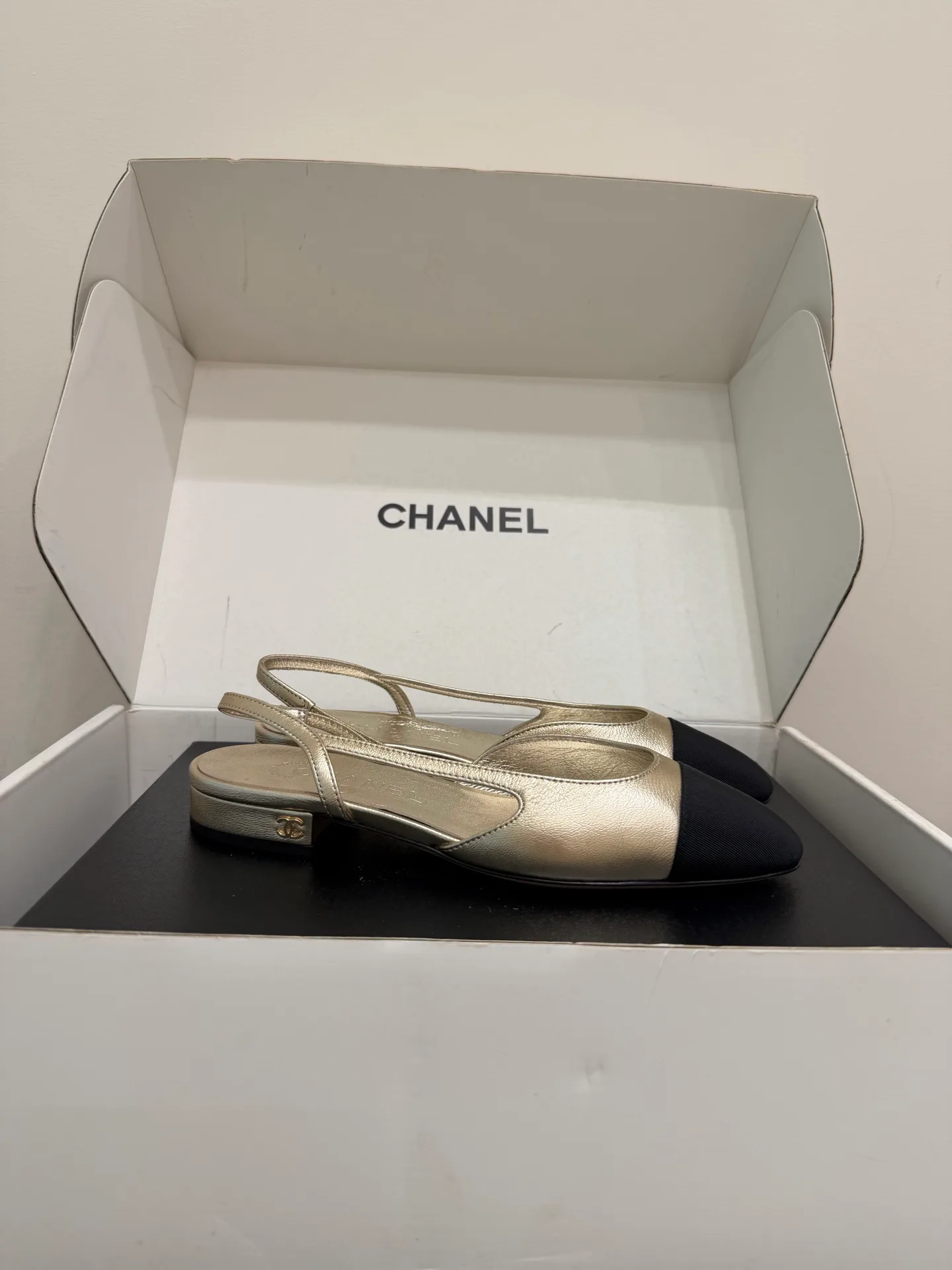 Босоножки Женские Chanel 18080108