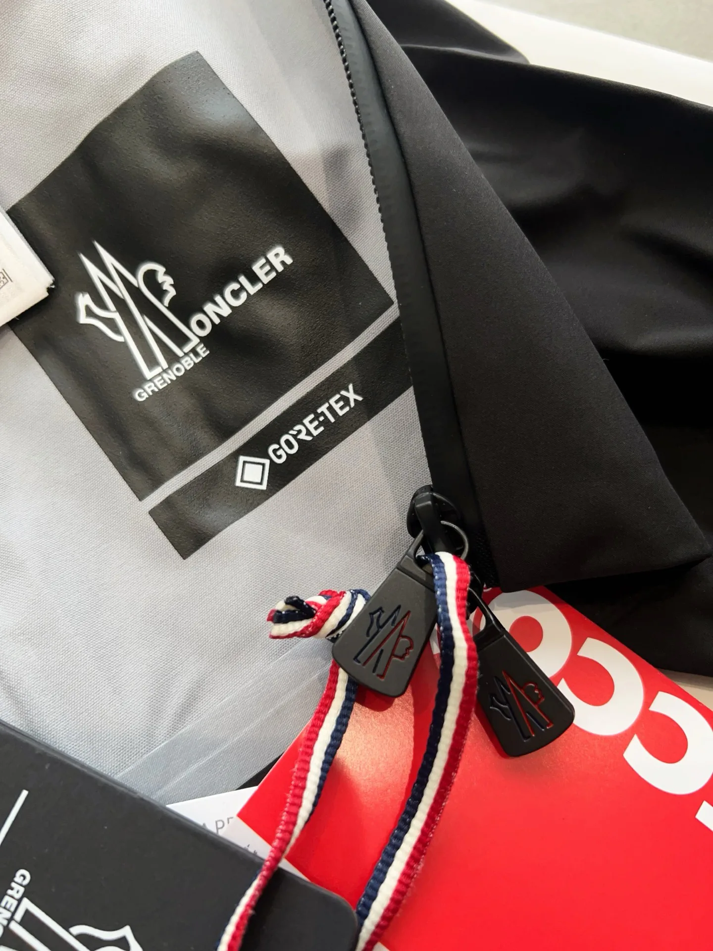 Куртки И Пуховики Женские Moncler 19527596