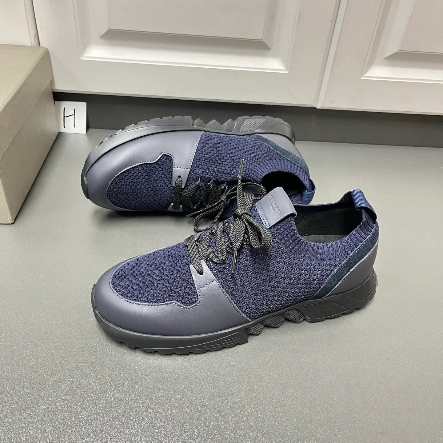Кроссовки Мужские Armani 17457797