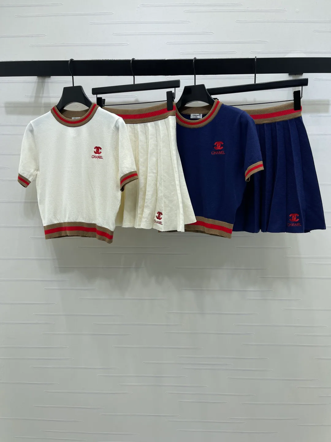 Костюмы Женские Chanel 12754539