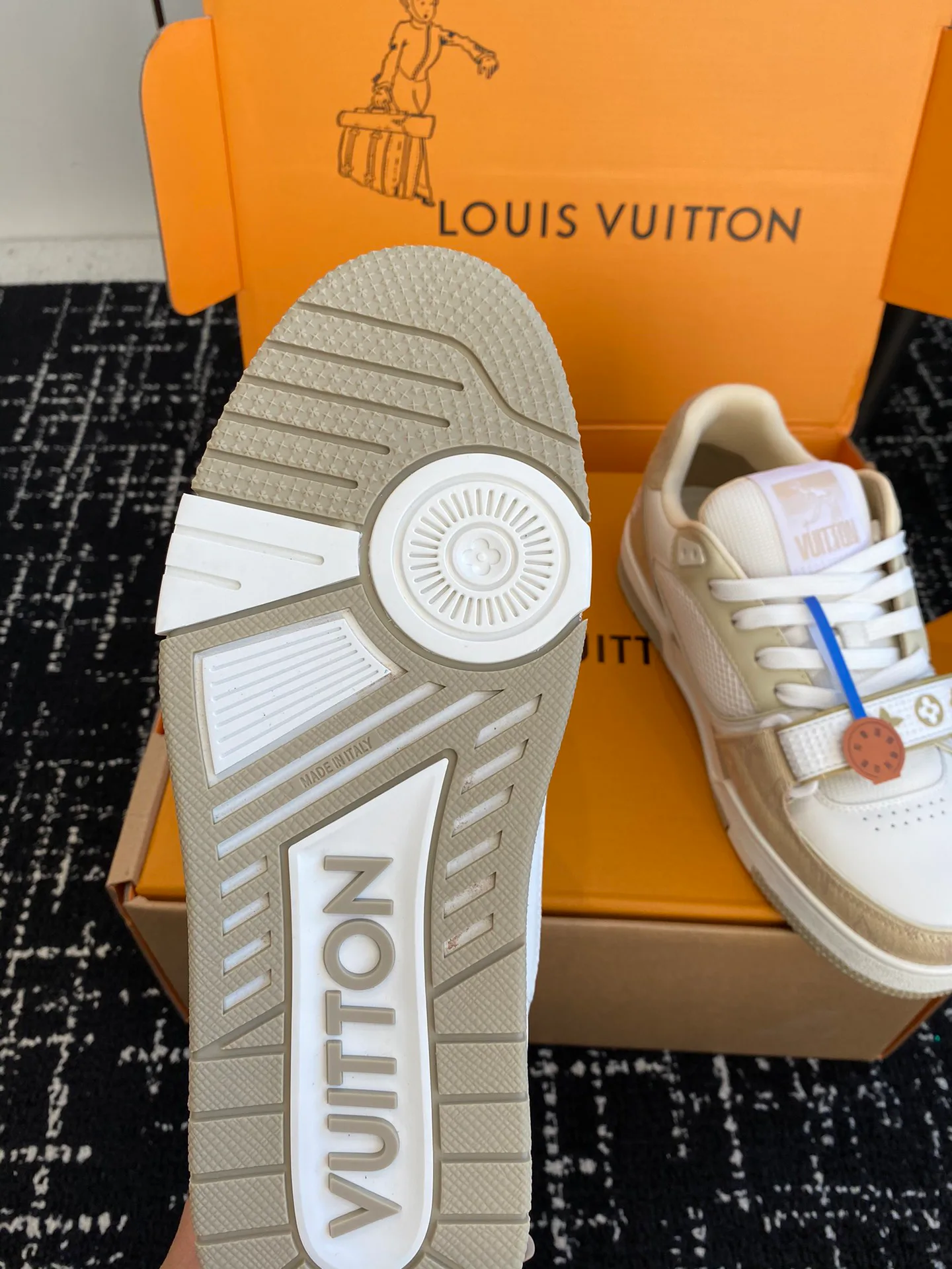 Кроссовки Женские Louis Vuitton 5438161