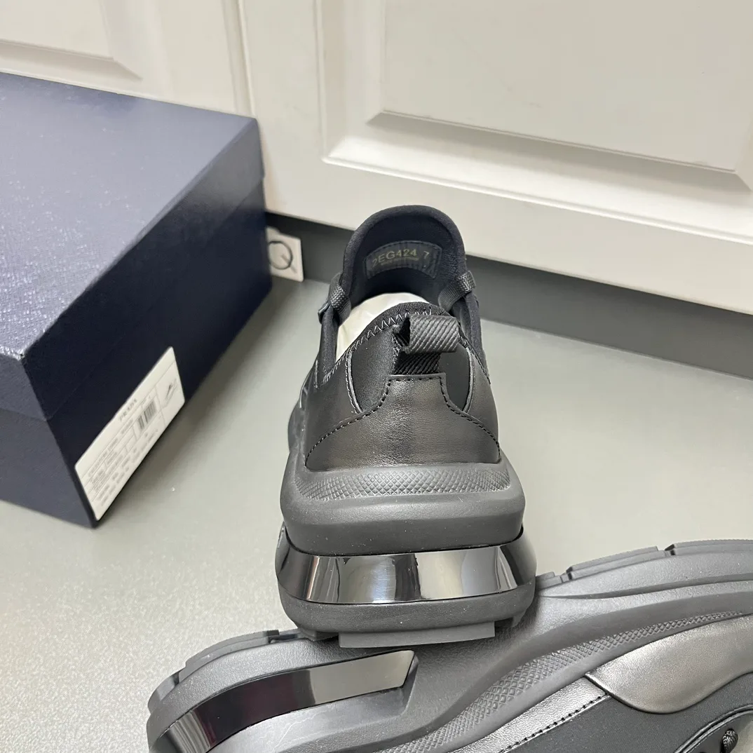 Кроссовки Мужские Prada 2575575