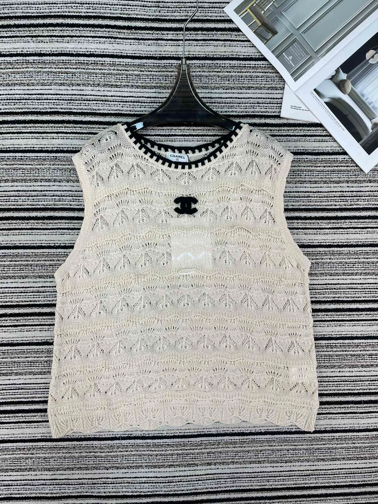 Жилеты Женские Chanel 11244913