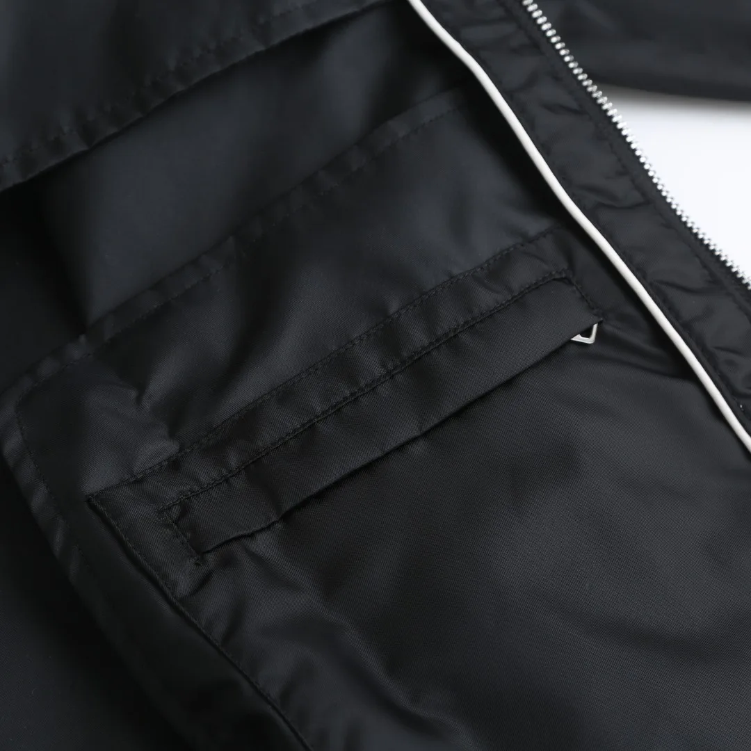 Куртки И Пуховики Женские Prada 10311590