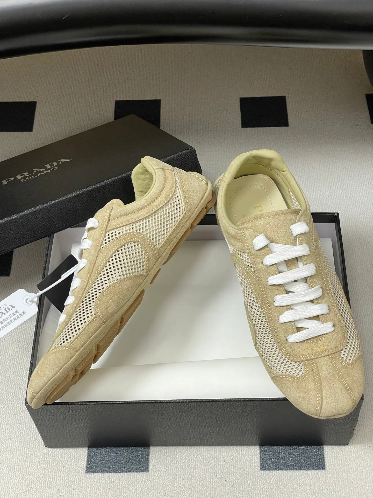 Кроссовки Женские Prada 12810924