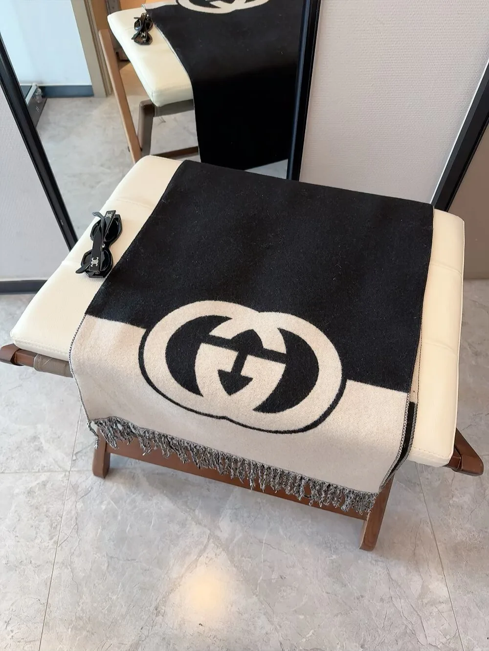 Шарфы Gucci 205875