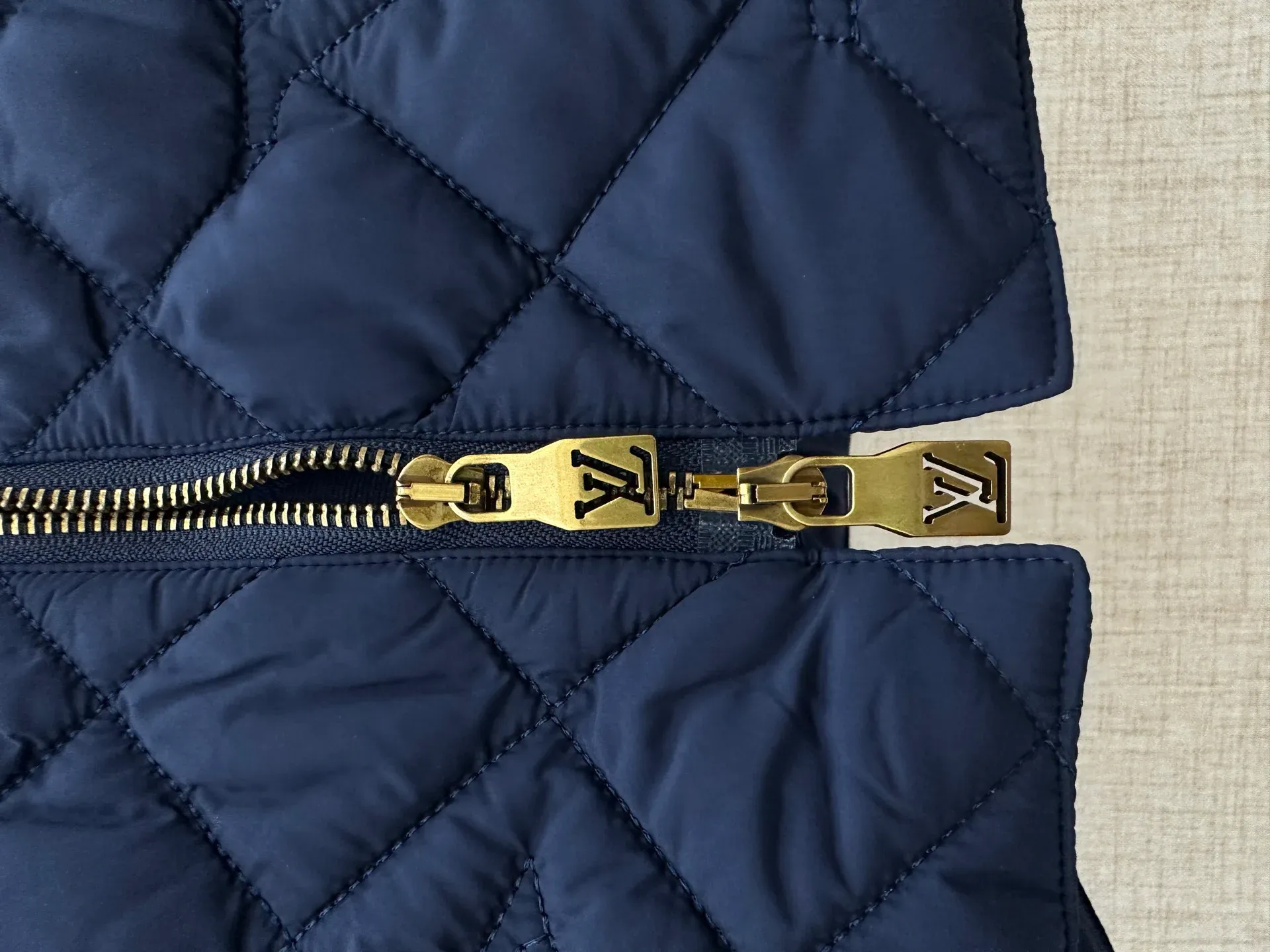 Куртки И Пуховики Женские Louis Vuitton 212586