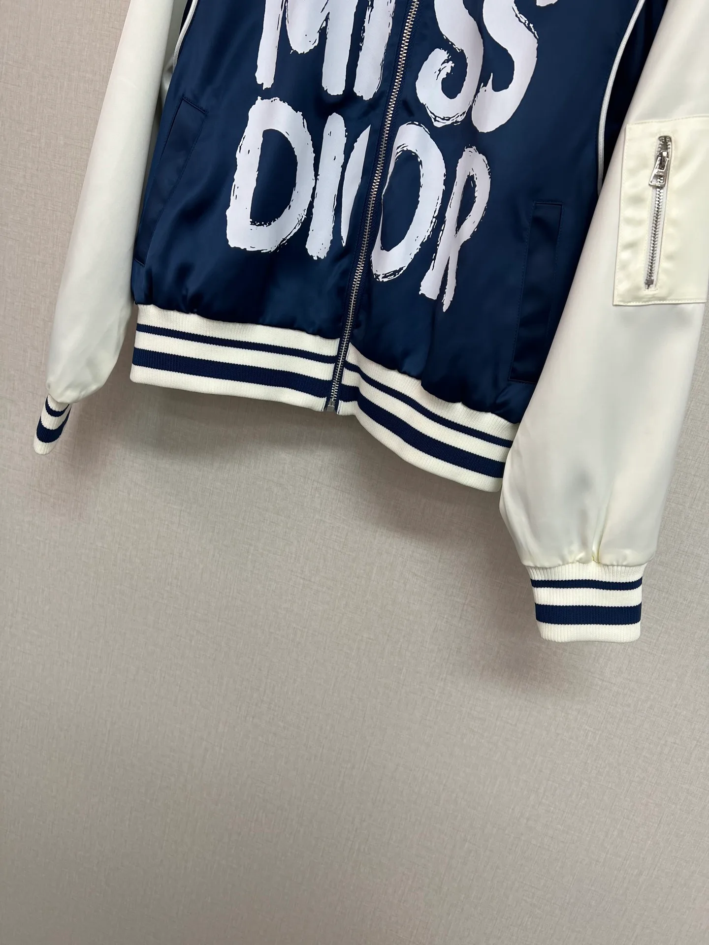 Куртки И Пуховики Женские Christian Dior 13186350