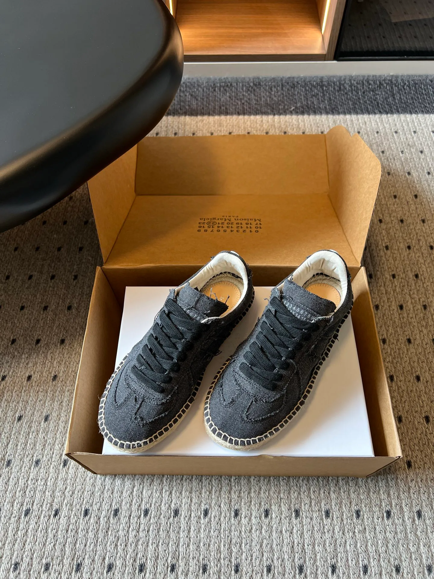 Кроссовки Женские Maison Margiela 17523649