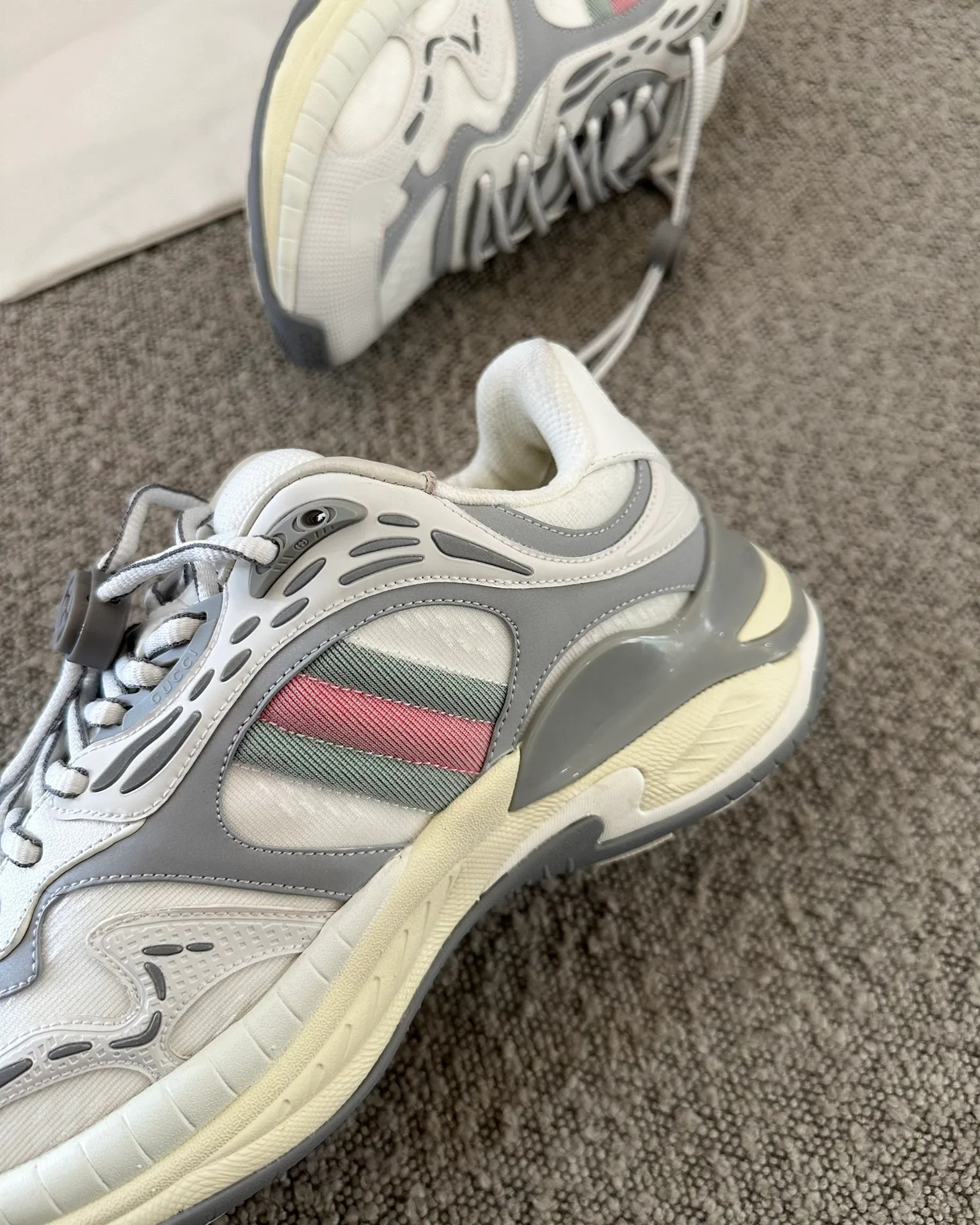 Кроссовки Женские Gucci 4321363