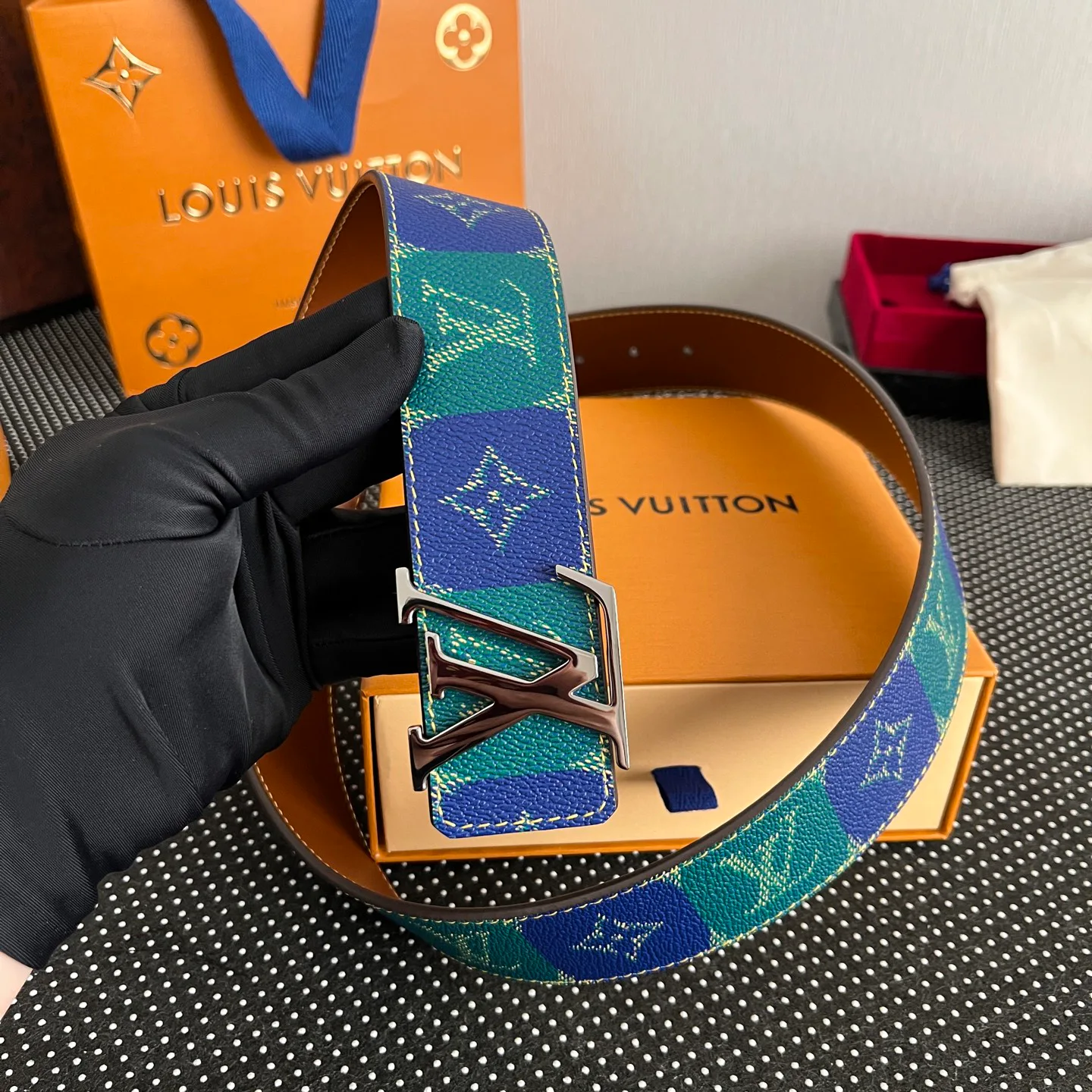 Ремни Louis Vuitton 124149