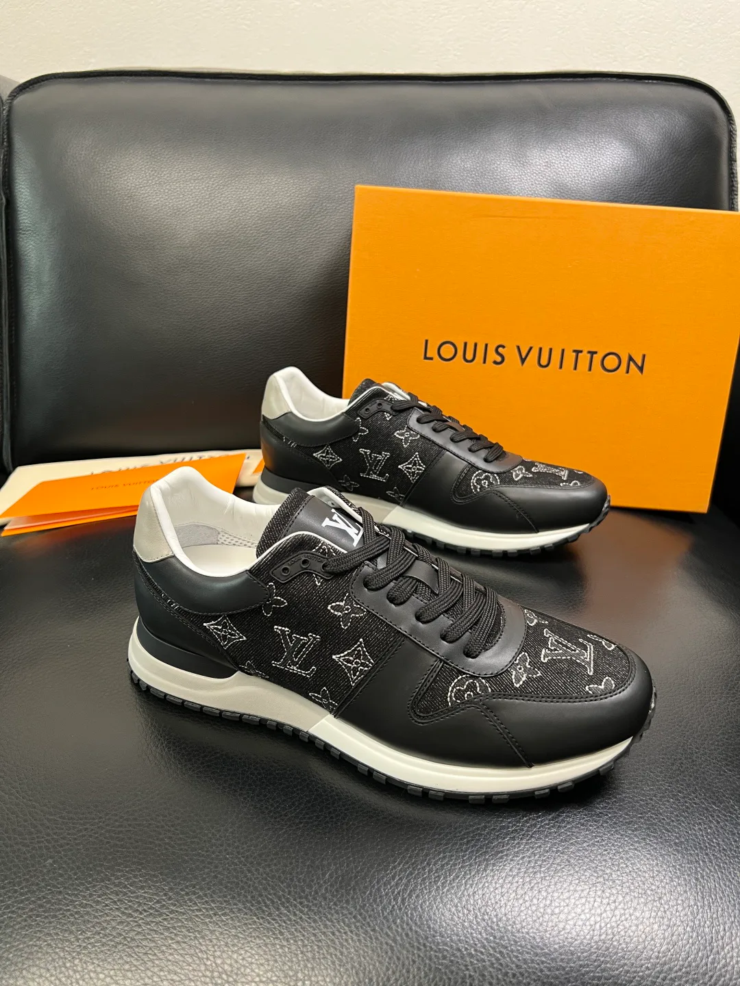 Кроссовки Мужские Louis Vuitton 1498270