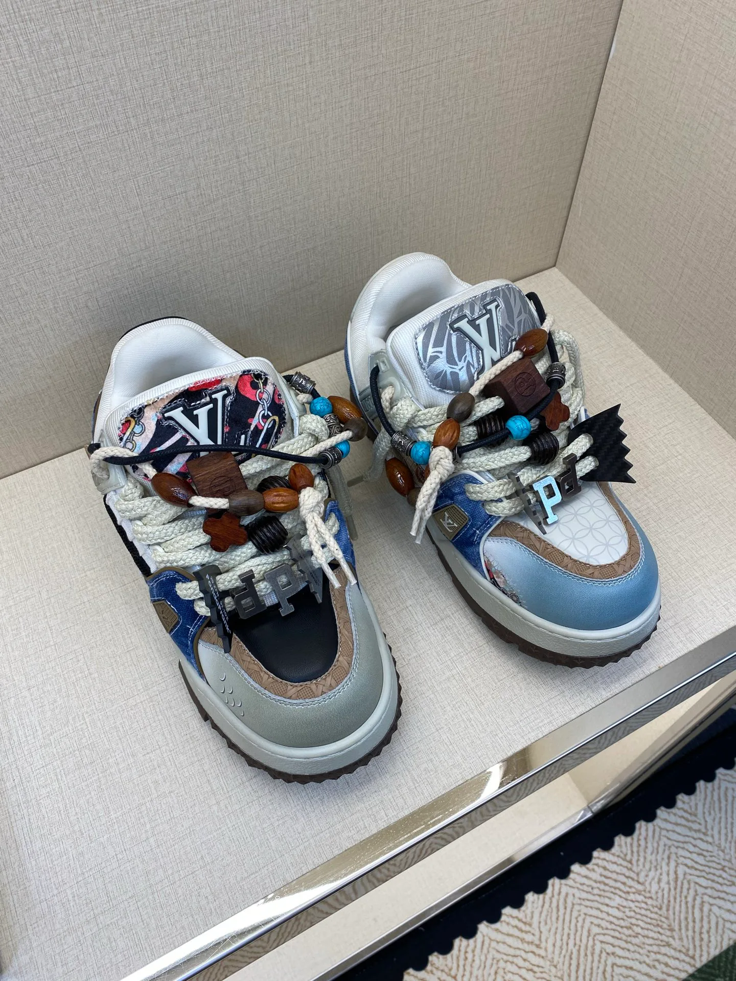 Кроссовки Женские Louis Vuitton 20083979