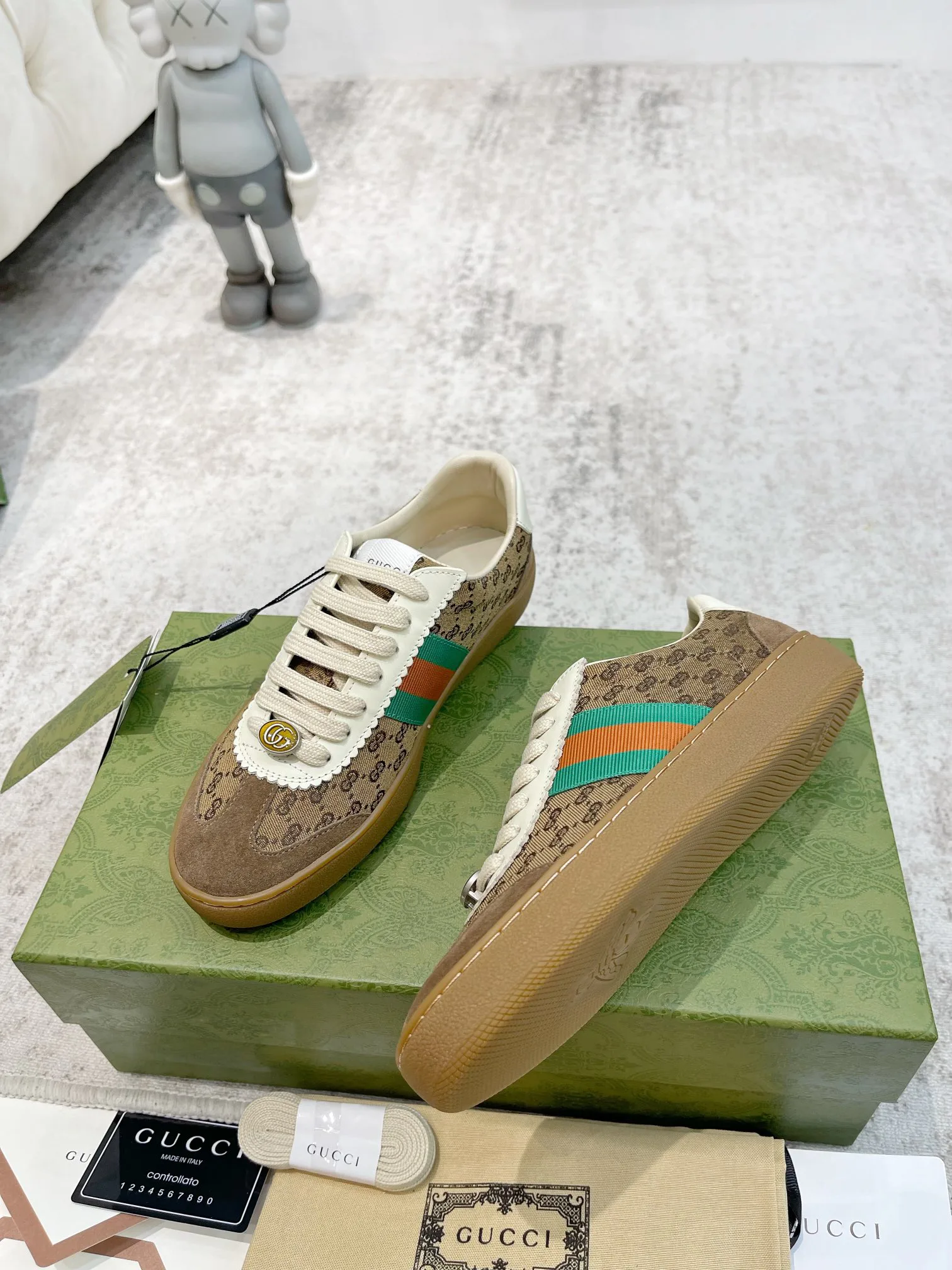 Кроссовки Женские Gucci 18765967