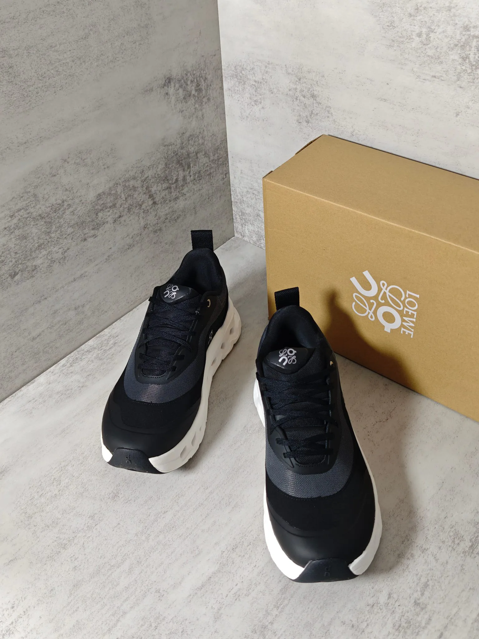 Кроссовки Женские Loewe 108310