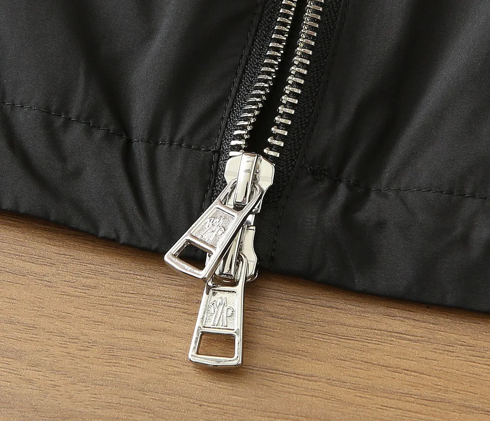 Куртки И Пуховики Мужские Moncler 9949789