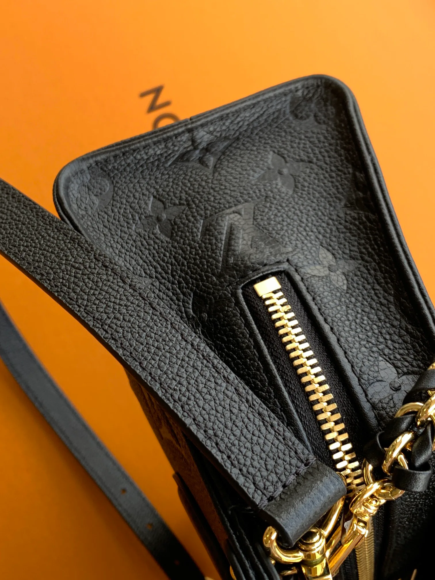 Классические Сумки Женские Louis Vuitton 12782064