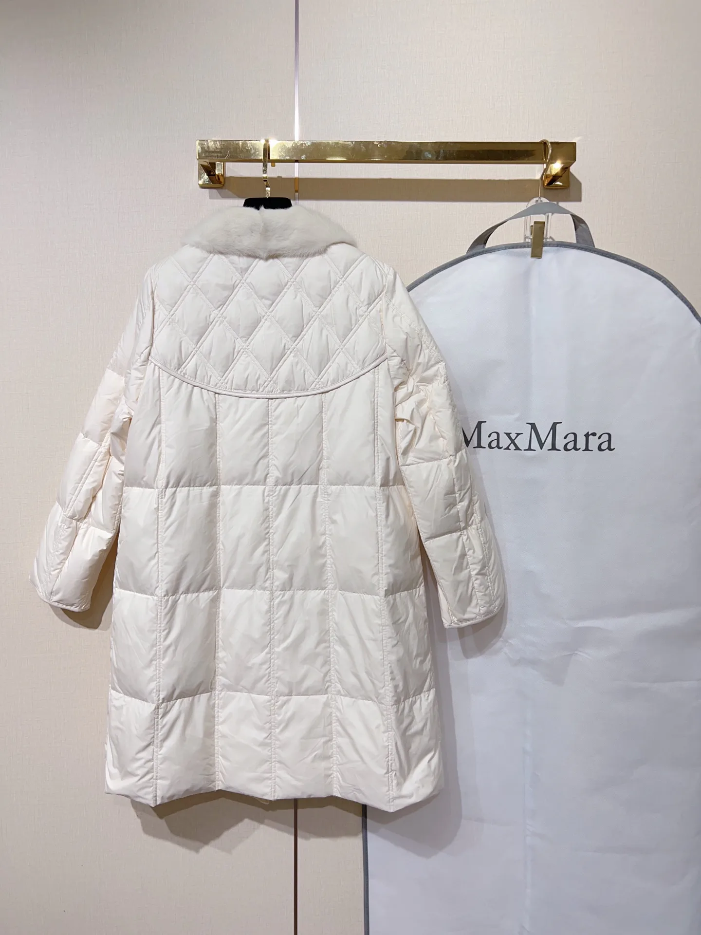 Куртки И Пуховики Женские Max Mara 18734085